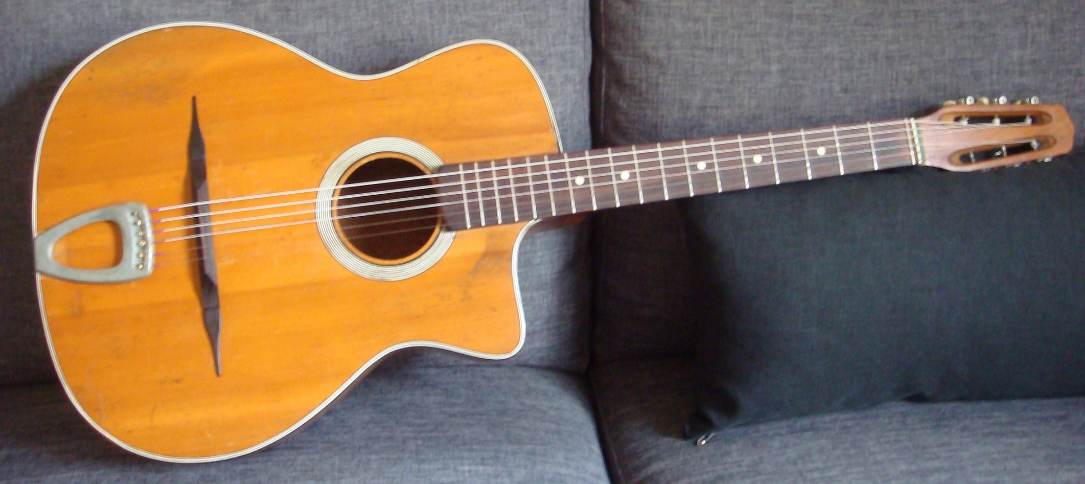 Guitare manouche Antoine Di Mauro (années 1950/1960) – vintage authentique 