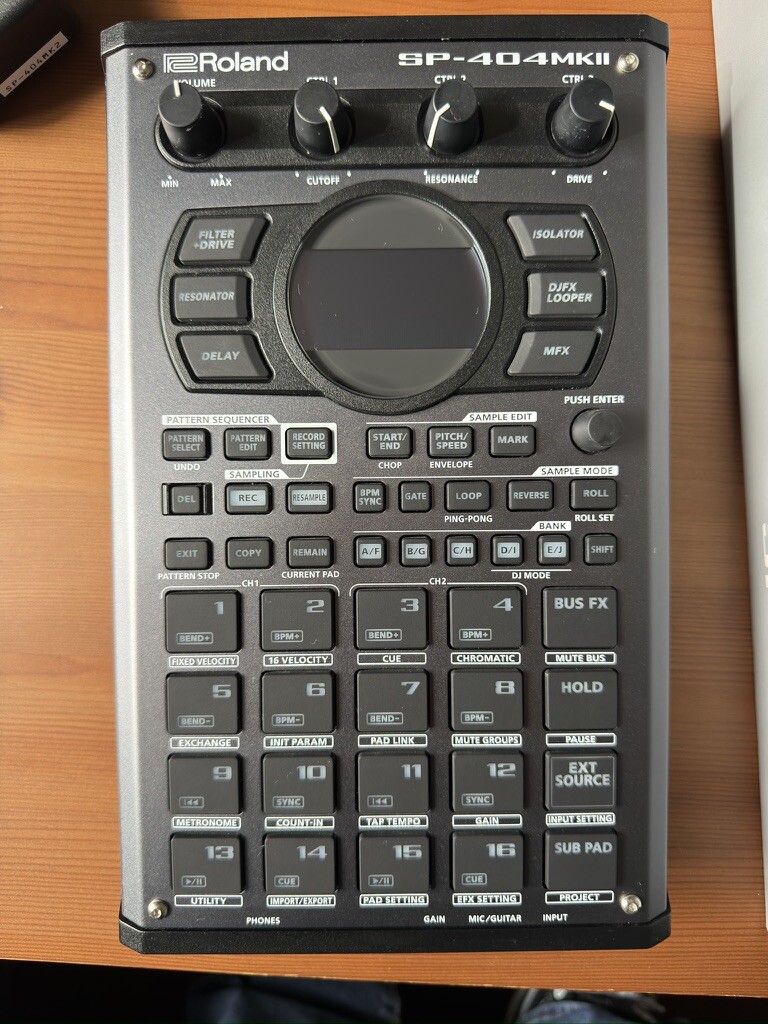 Roland SP-404 MKII (32401)