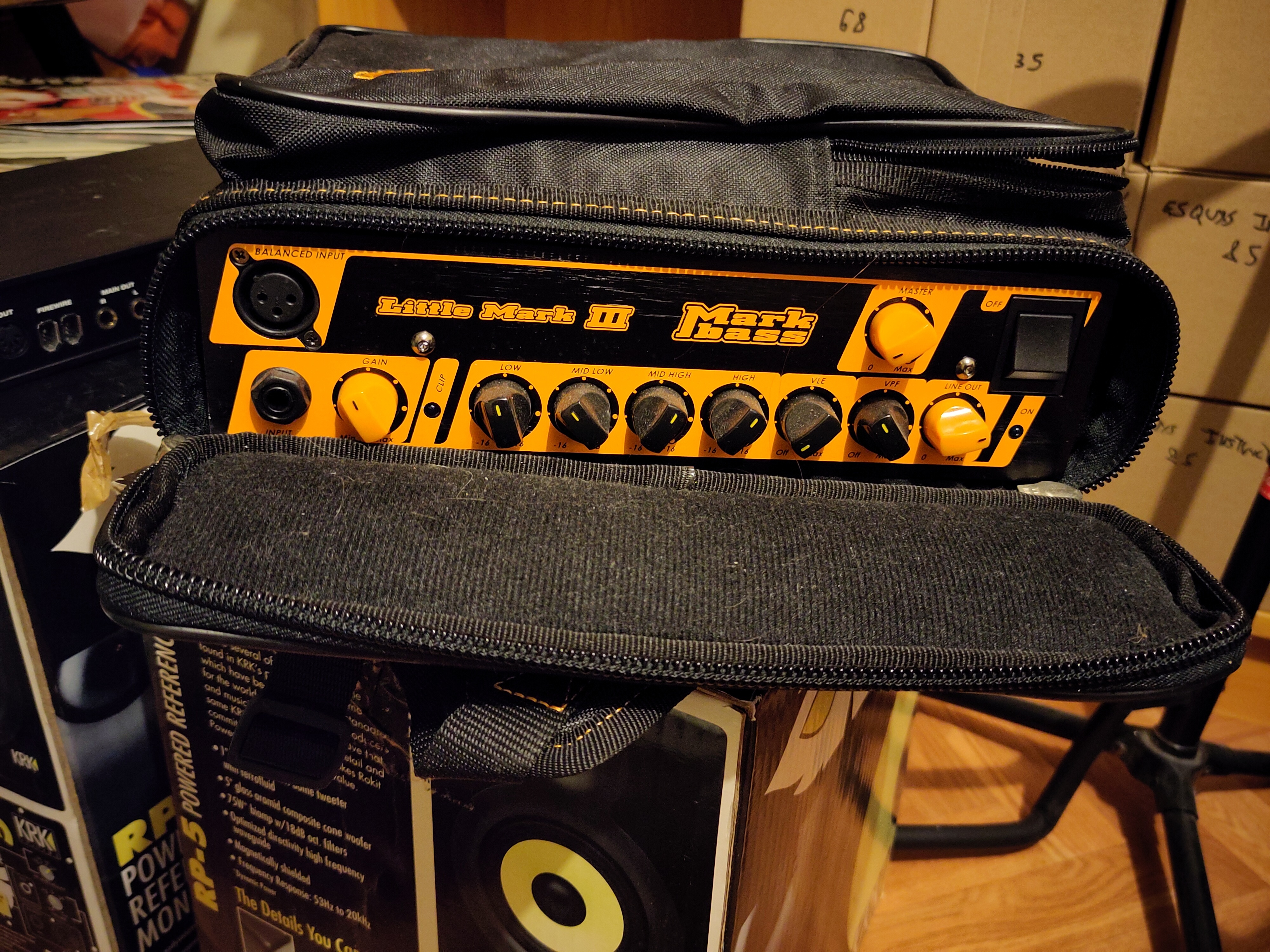 Vends ampli basse Markbass Little Mark 3 + housse