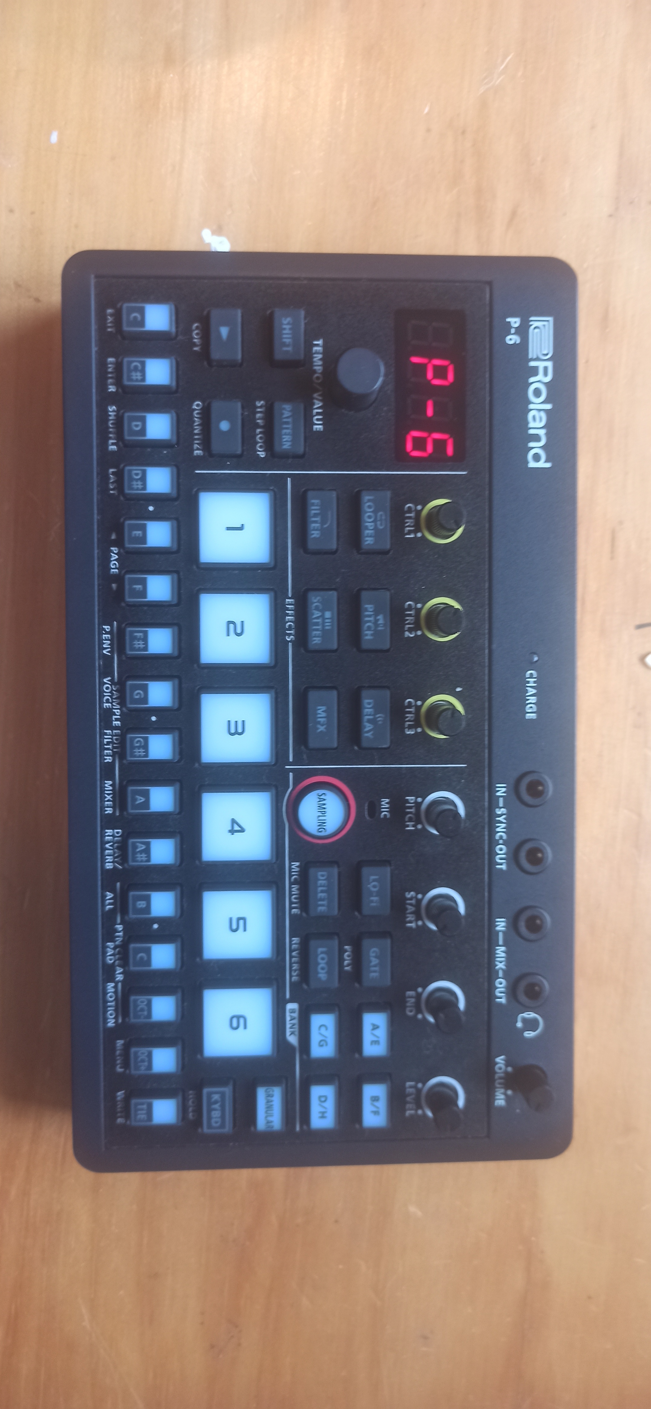 Vends Roland P6