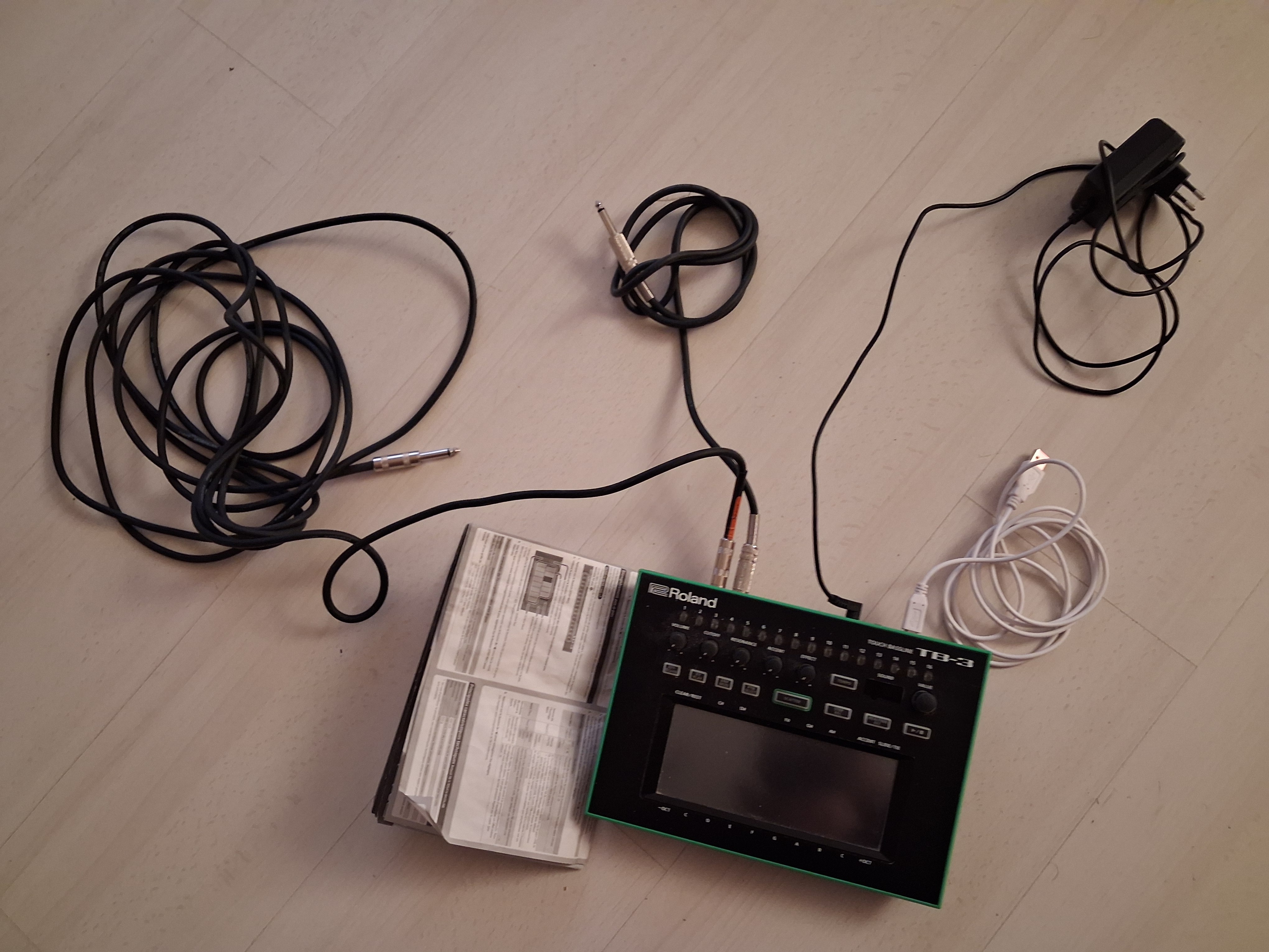 Vends Roland TB-3