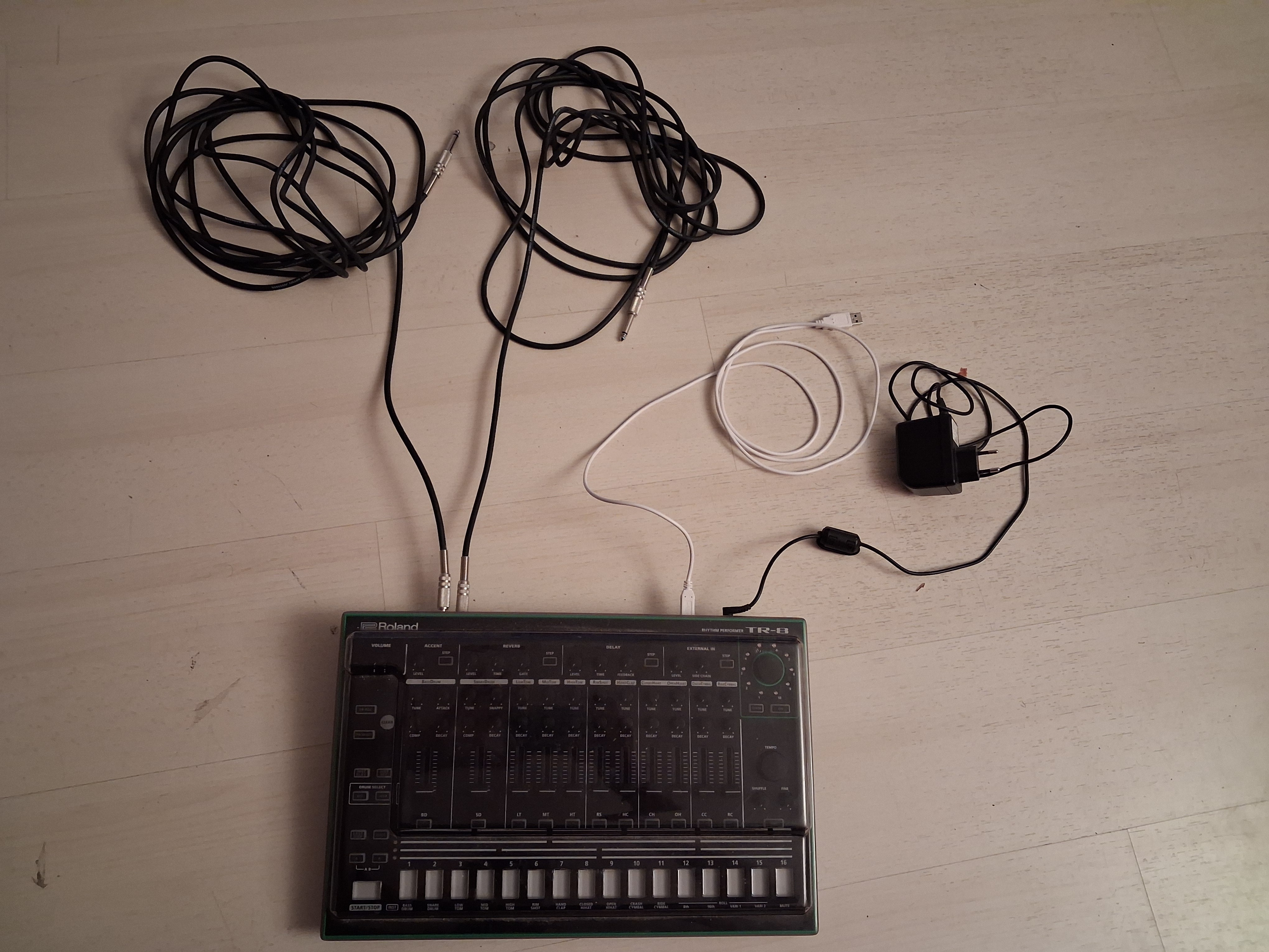 Vends Roland TR-8