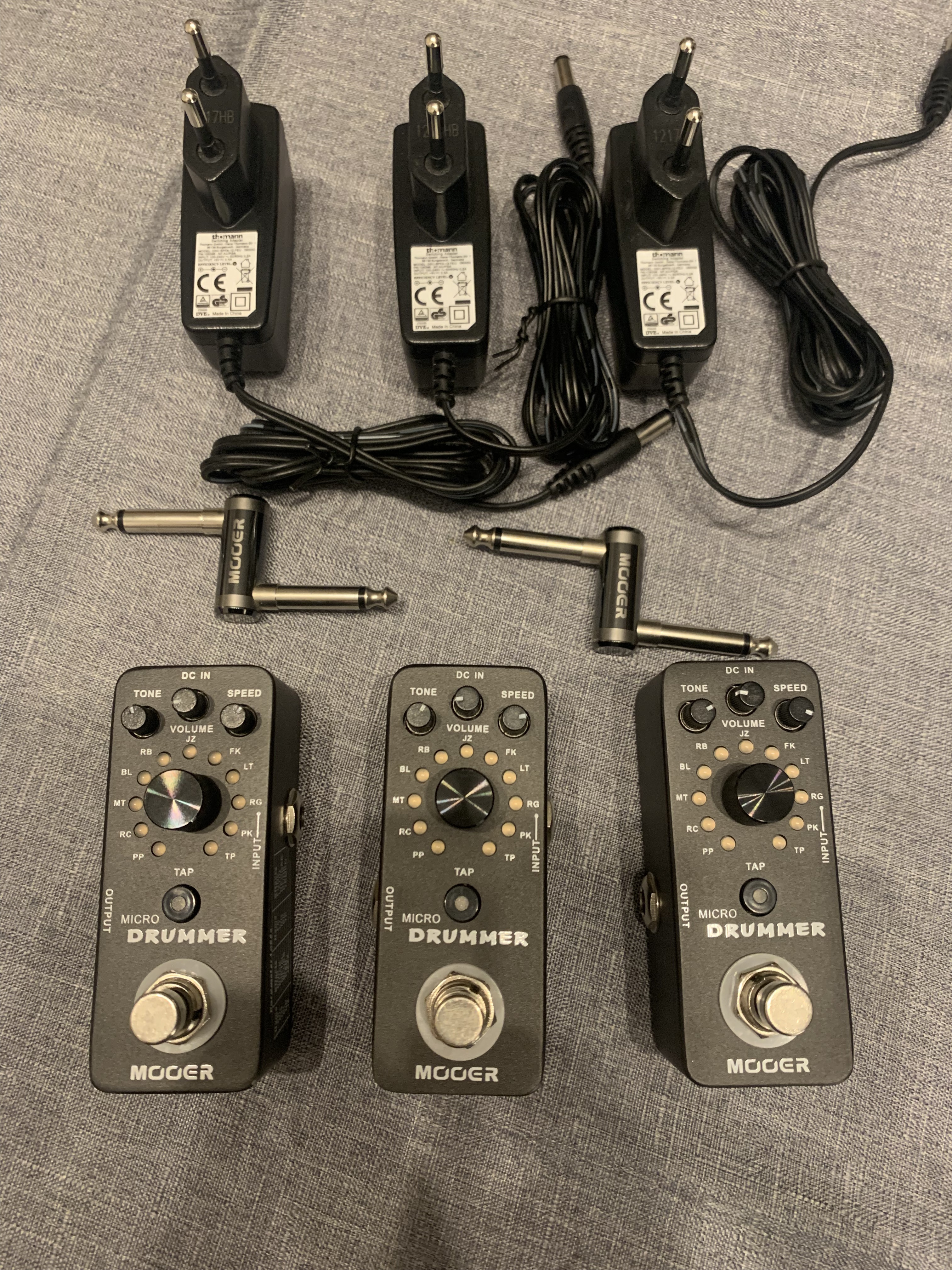 3 pedales micros drummer + 3 alim + 2 connecteurs