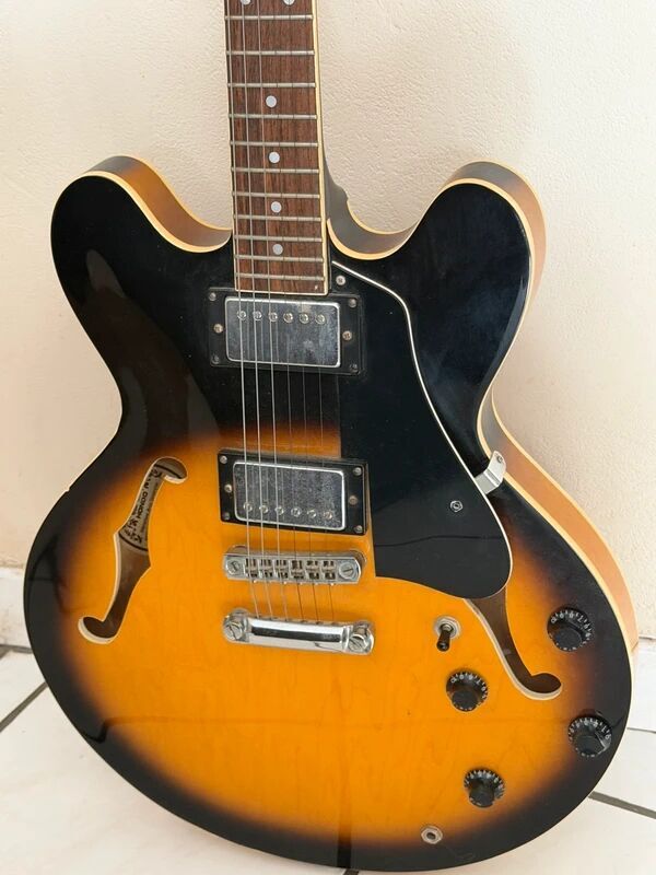 Vends Guitare Électrique Hondo Revival H- 935