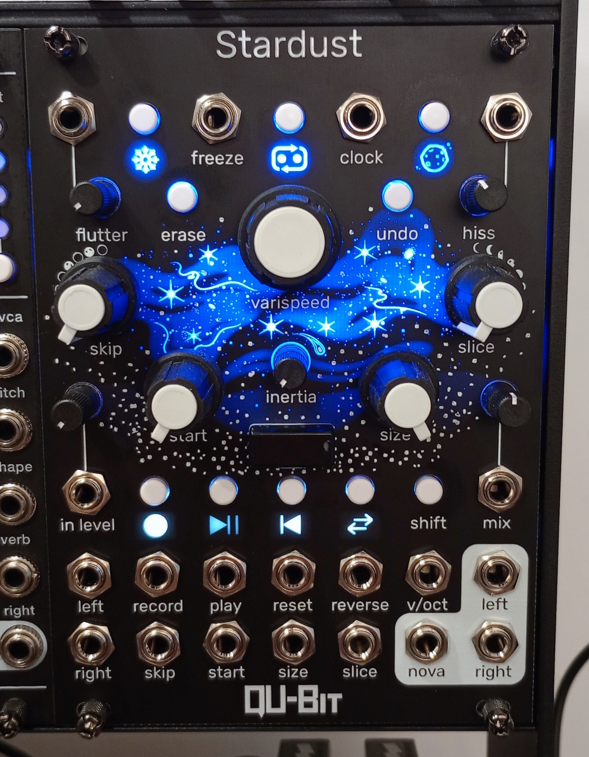 Qu-Bit Electronix Stardust (8185)
