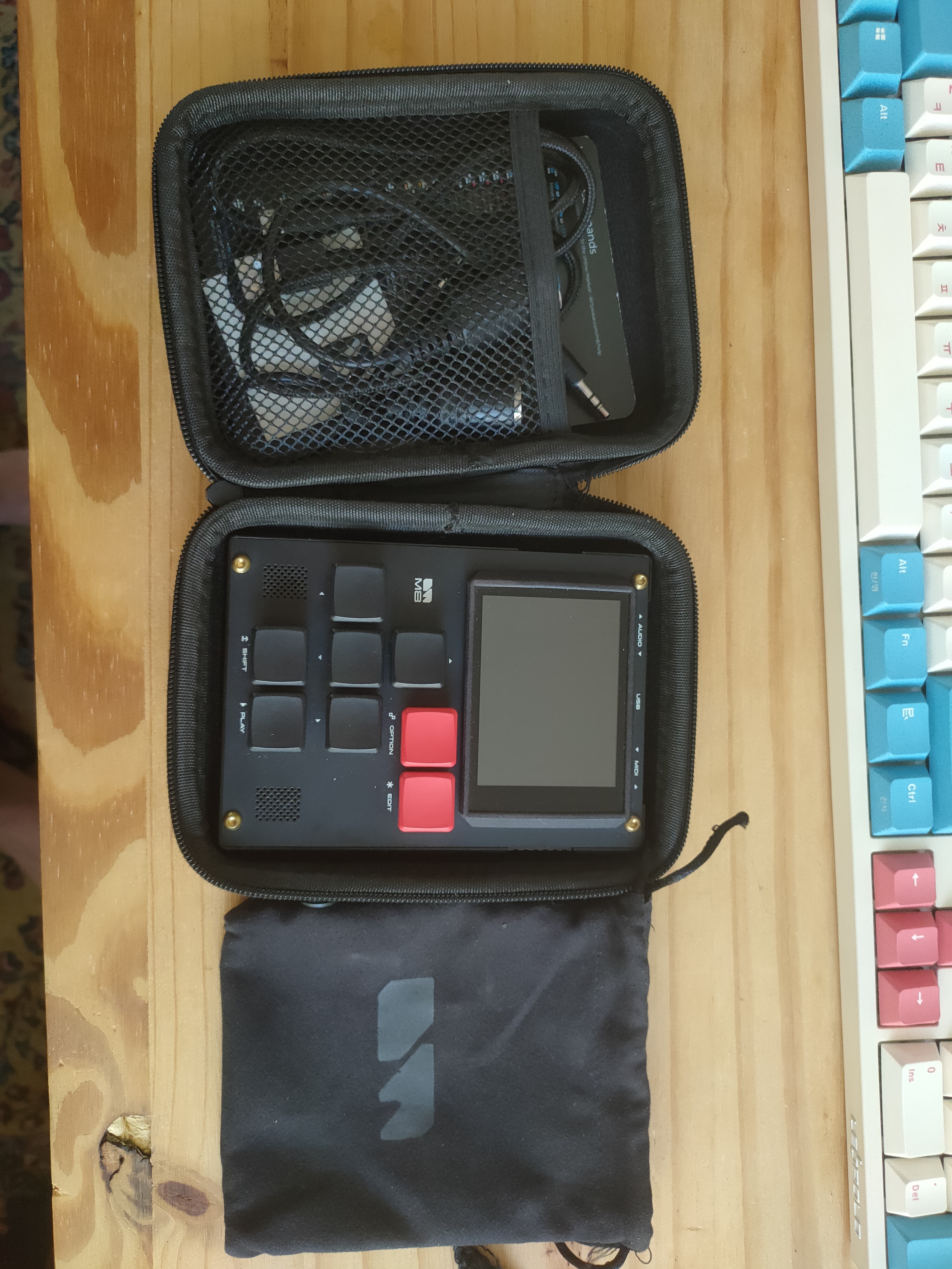 Vends M8 v1 + accessoires customisation