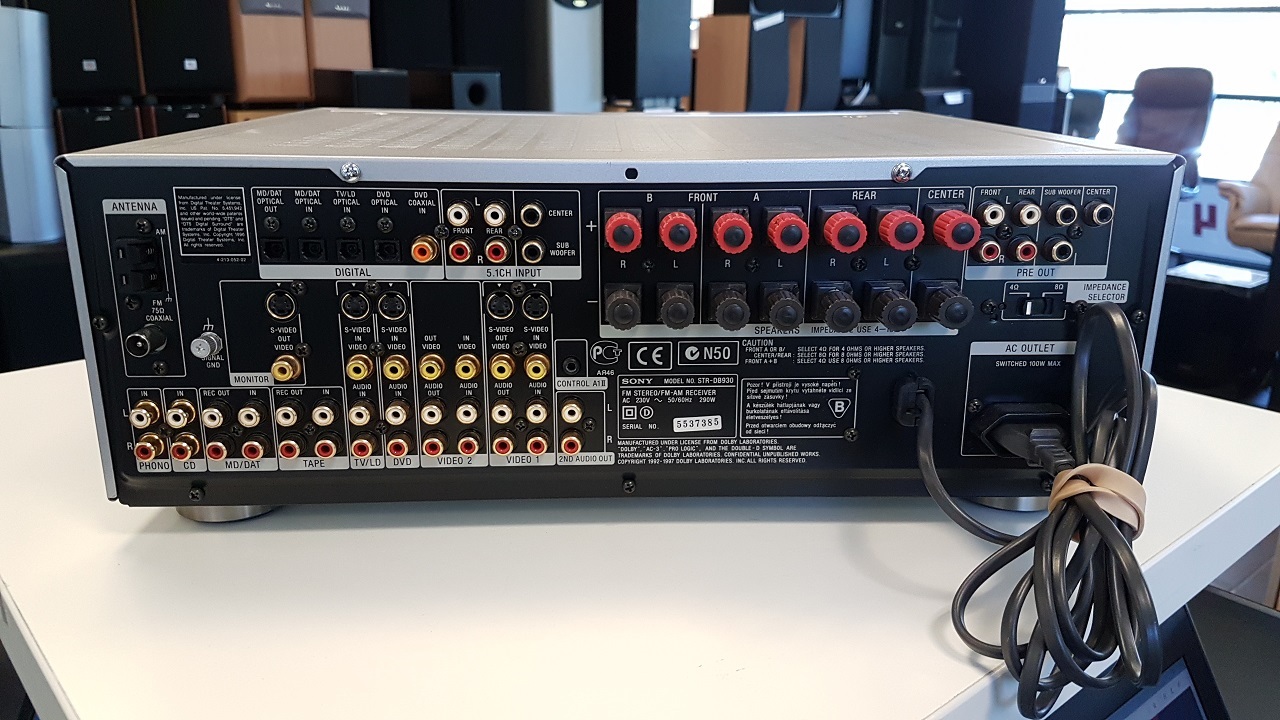 Vends Amplificateur/Tuner audio/video STR DB930 de SONY faisant partie d’un ensemble home cinéma
