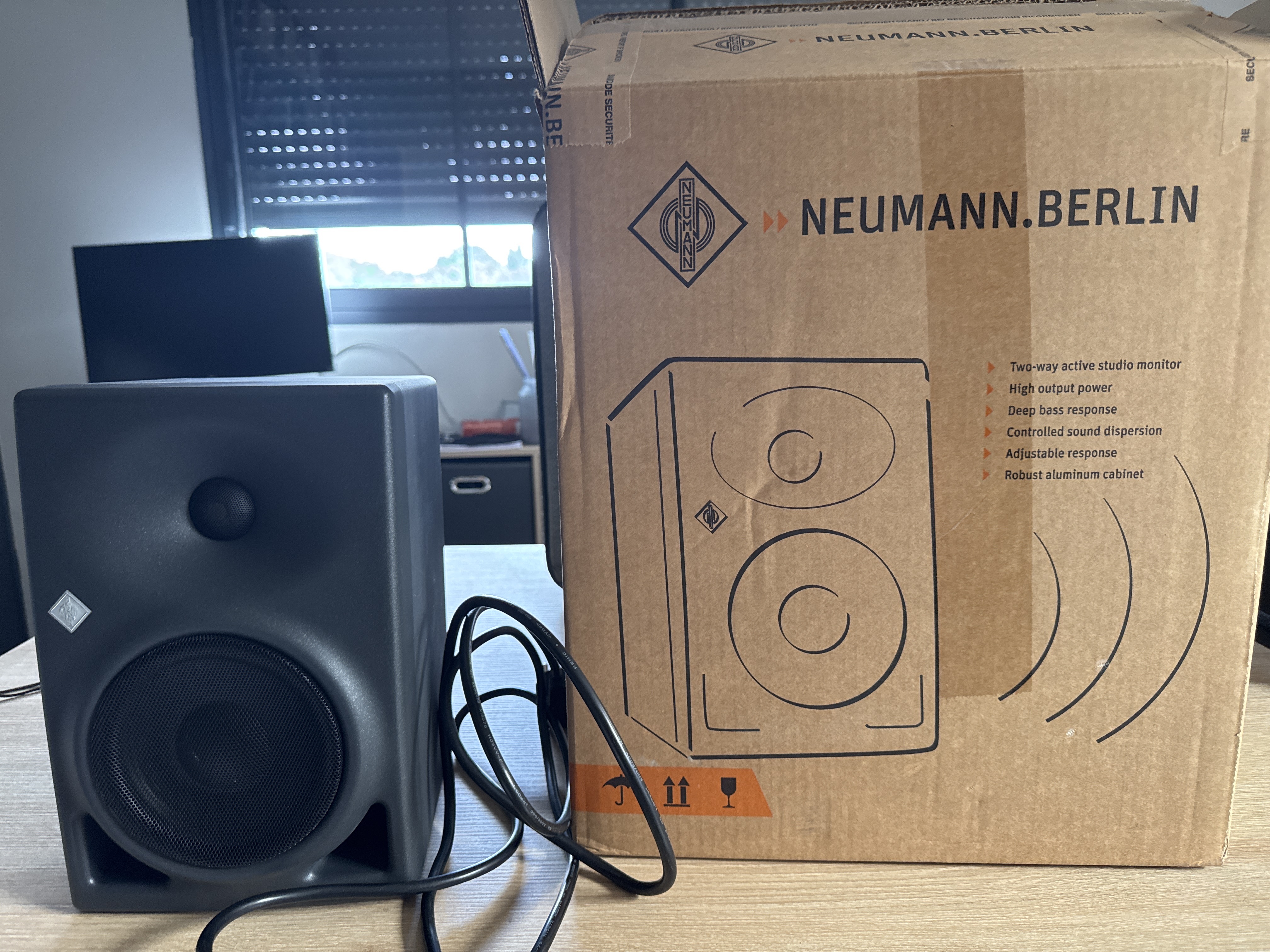 Enceinte studio Neumann KH 120 A g Eu 