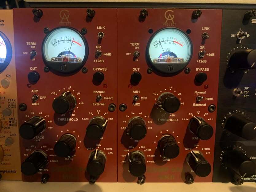 Paire de Golden Age Project Comp-554 MK2