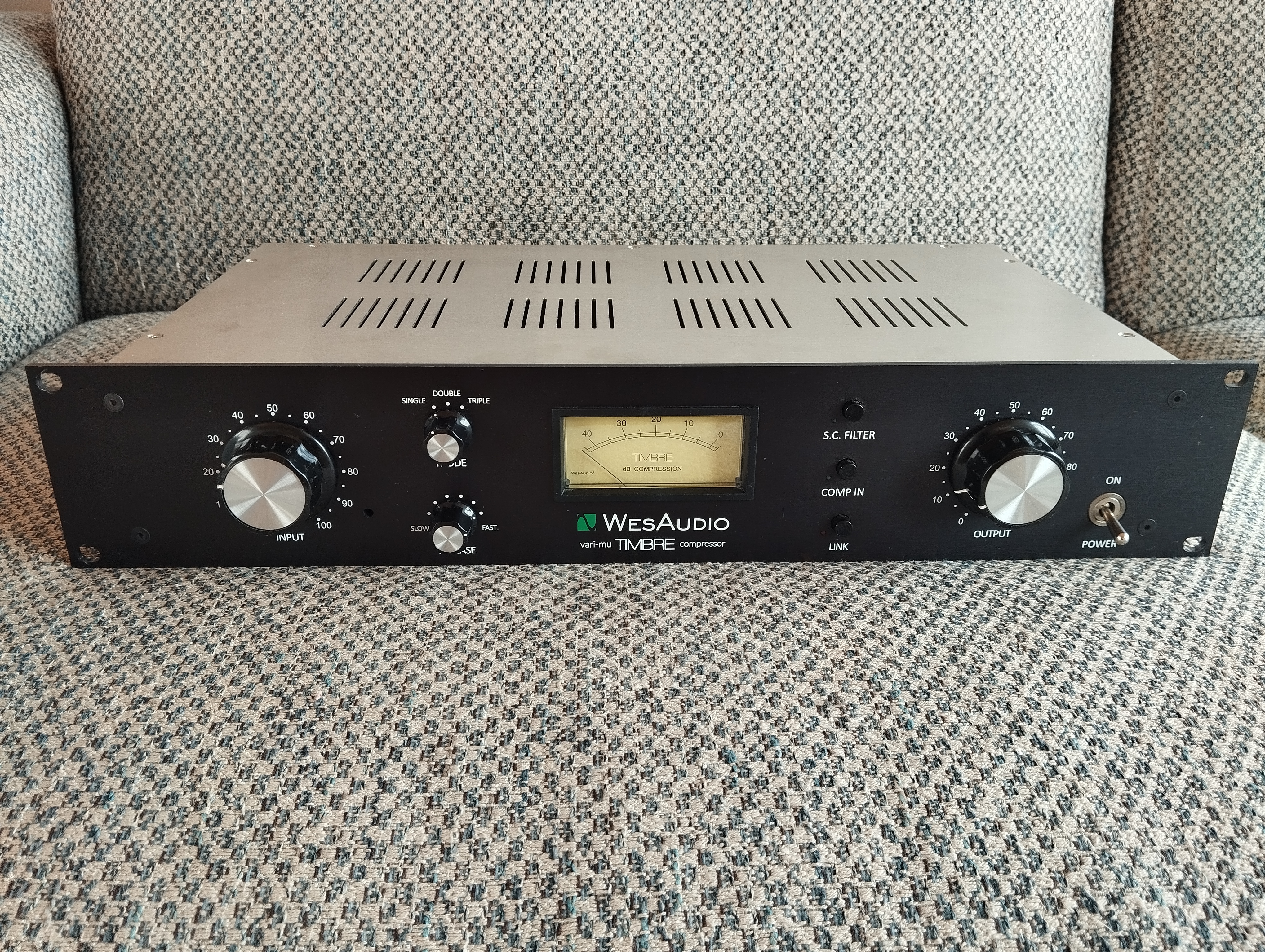 WES Audio TIMBRE // Compresseur Vari-Mu STA Level