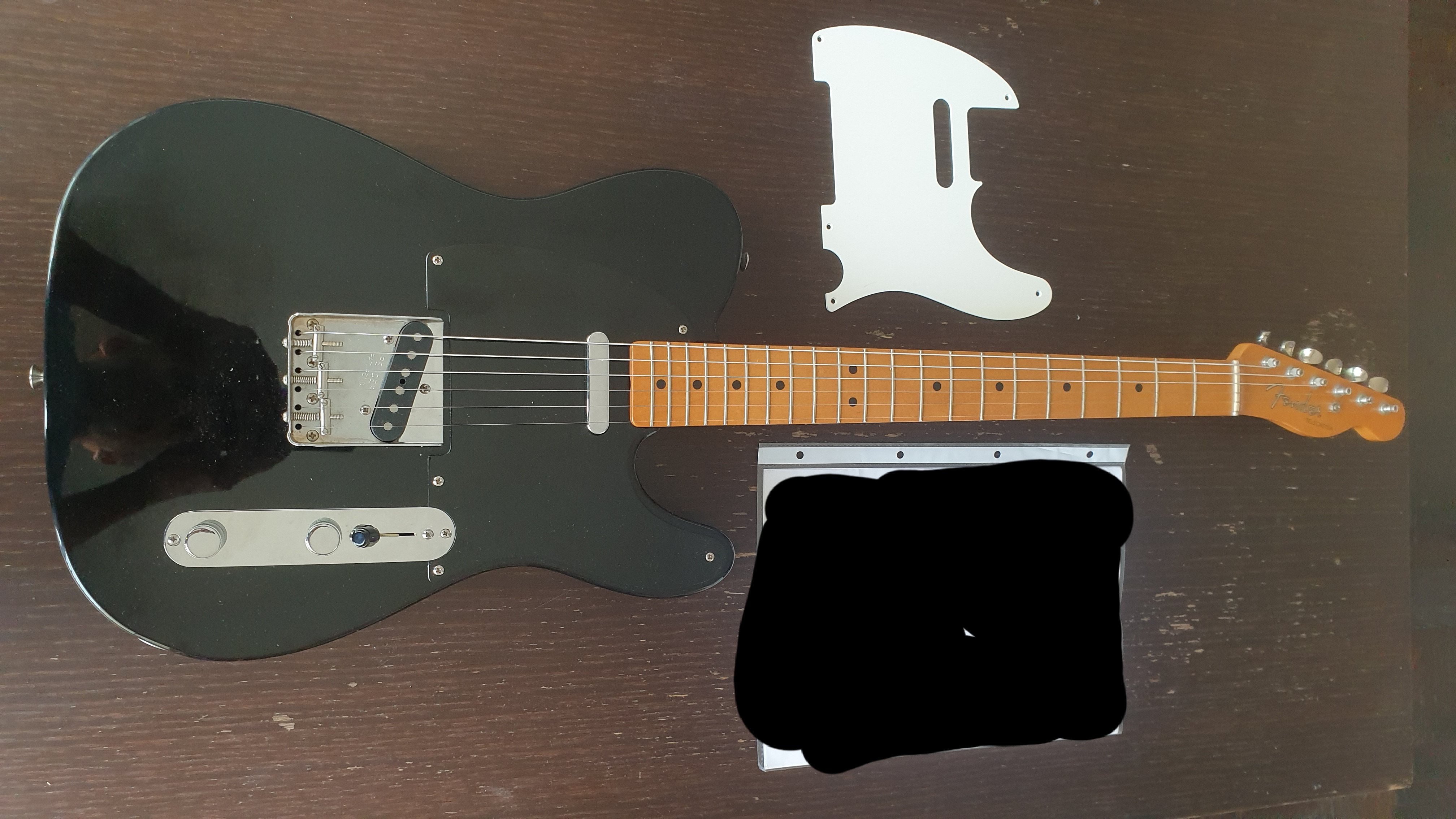 Vends Fender Telecaster Classic 50 + plaque noire