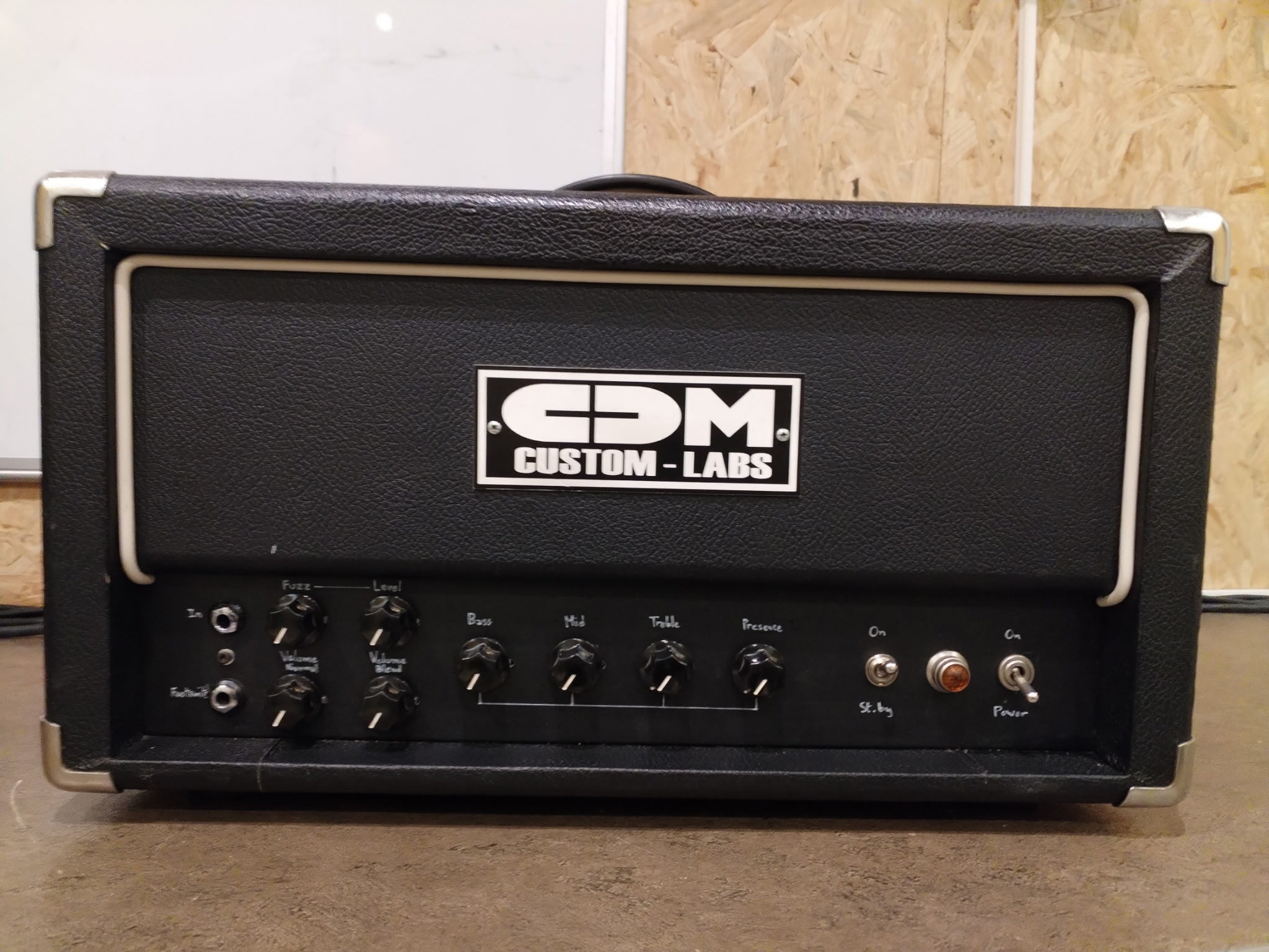 Tête et baffle basse CDM