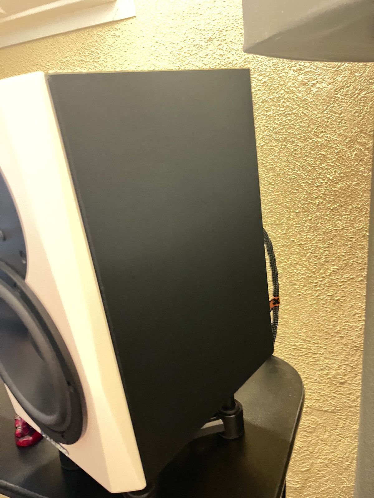 Vends dynaudio lyd 5 blanche ( la paire)