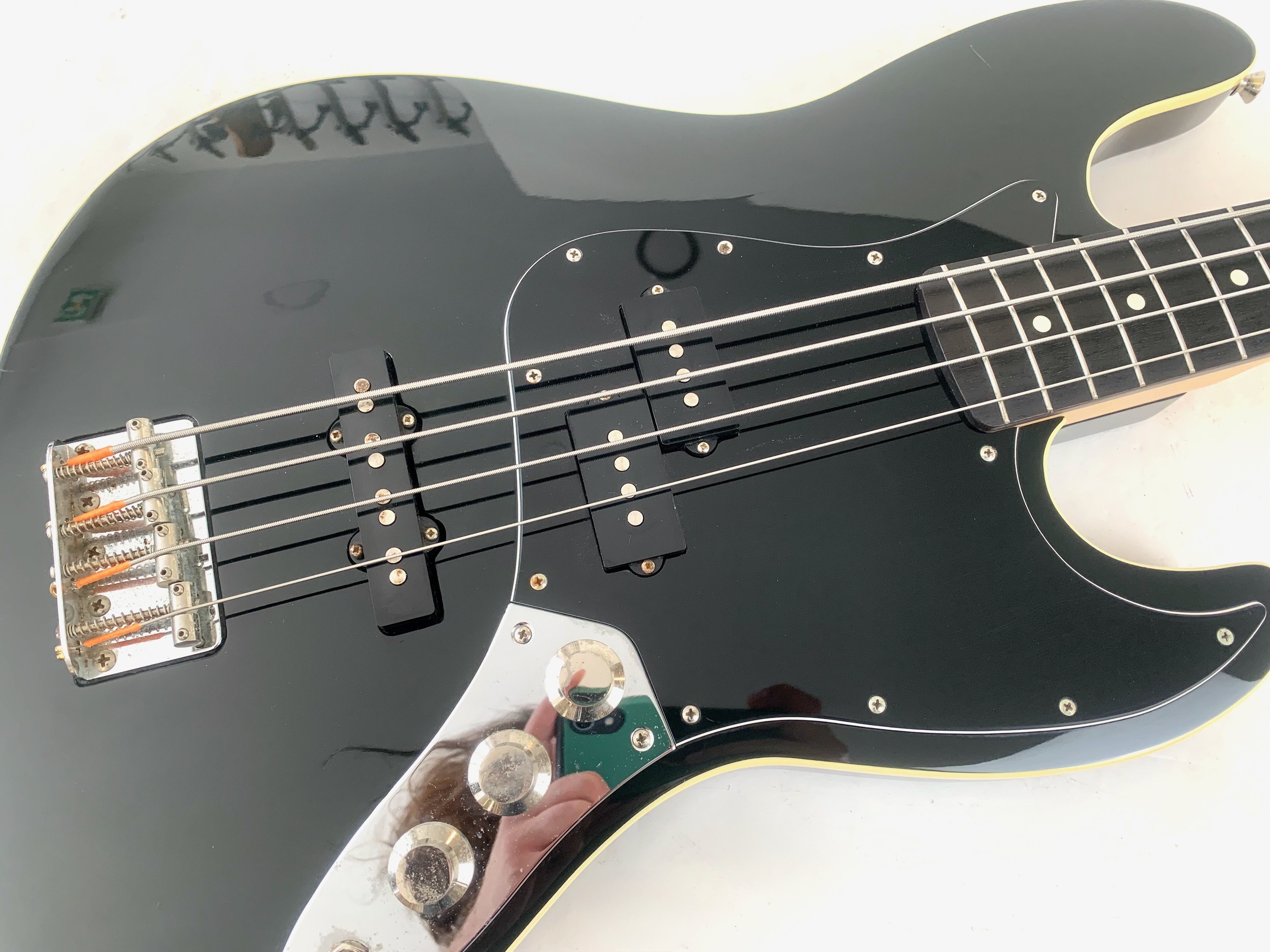 Fender Deluxe Aerodyne Jazz Bass (49738)