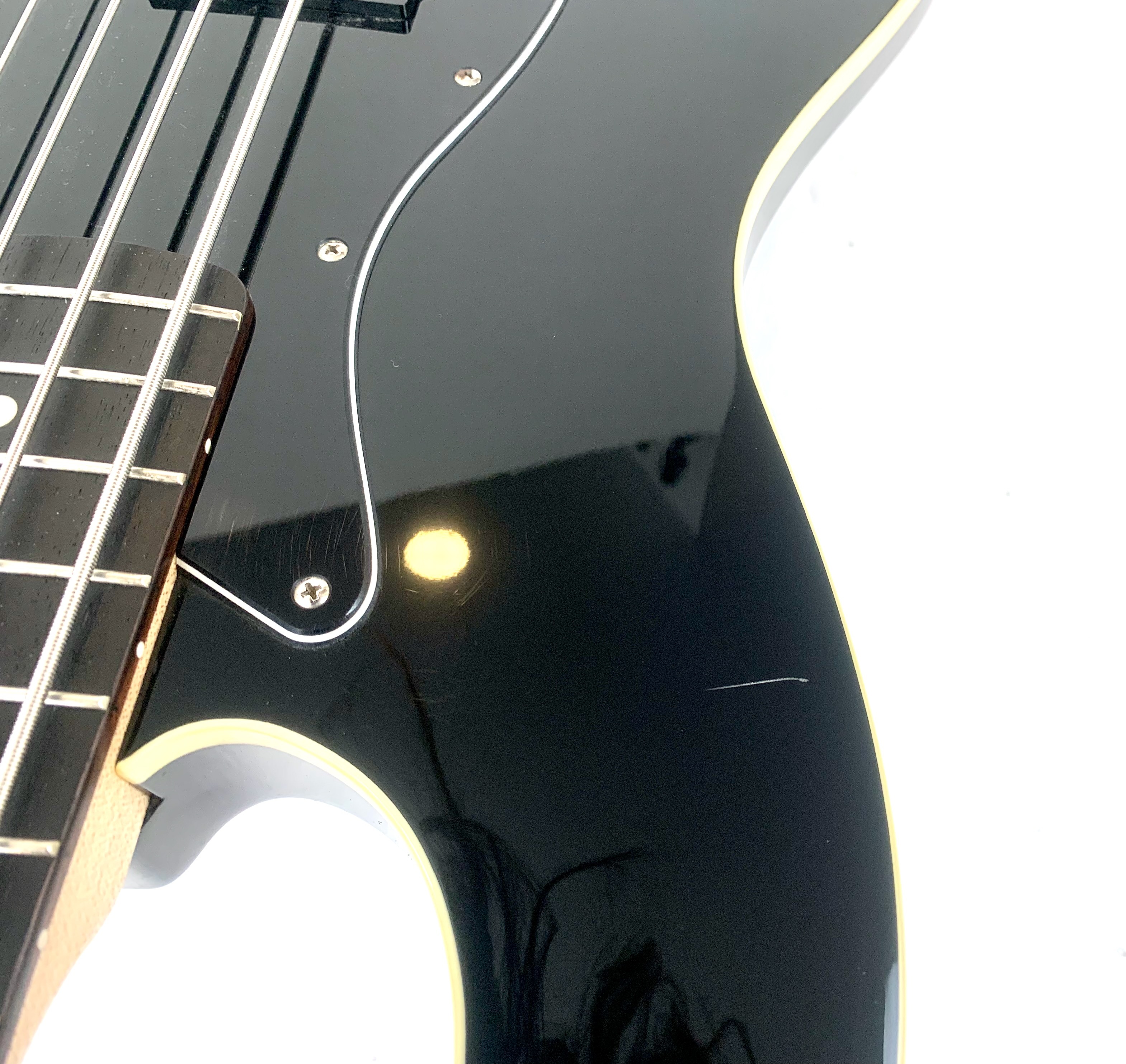 Fender Deluxe Aerodyne Jazz Bass (58649)