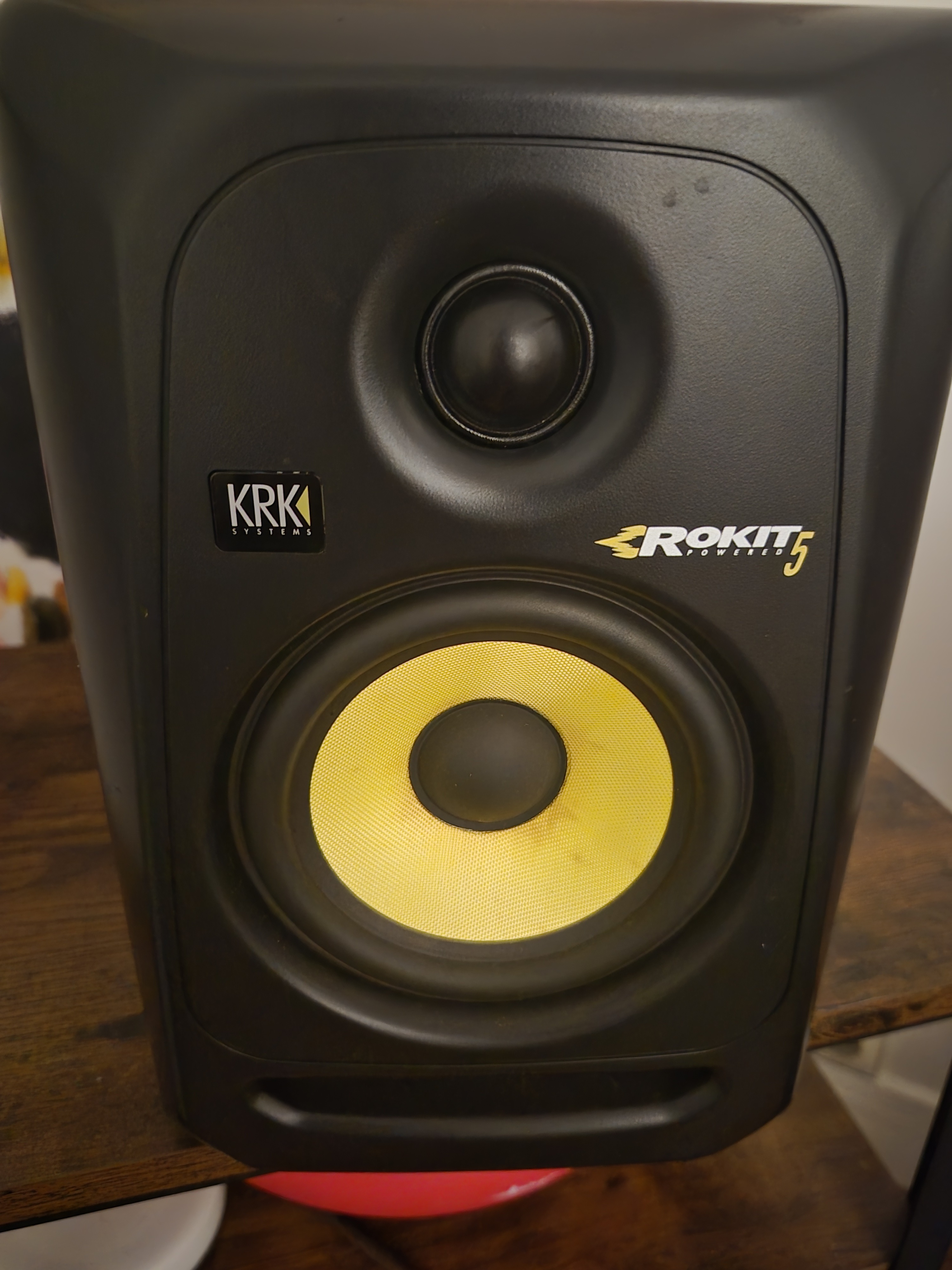 Enceinte solo krk Rokit 5 g3