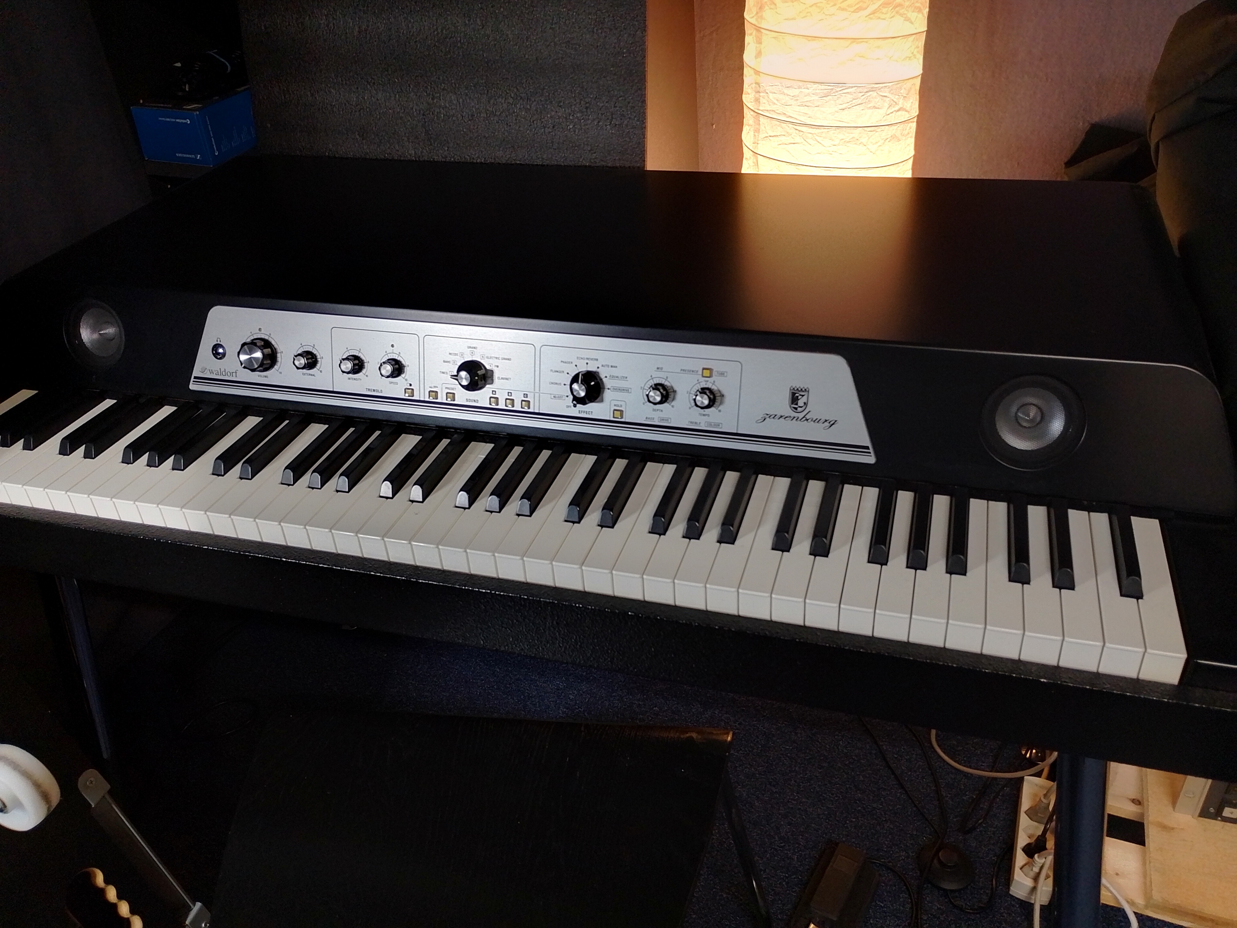 Piano électrique Waldorf Zarenbourg