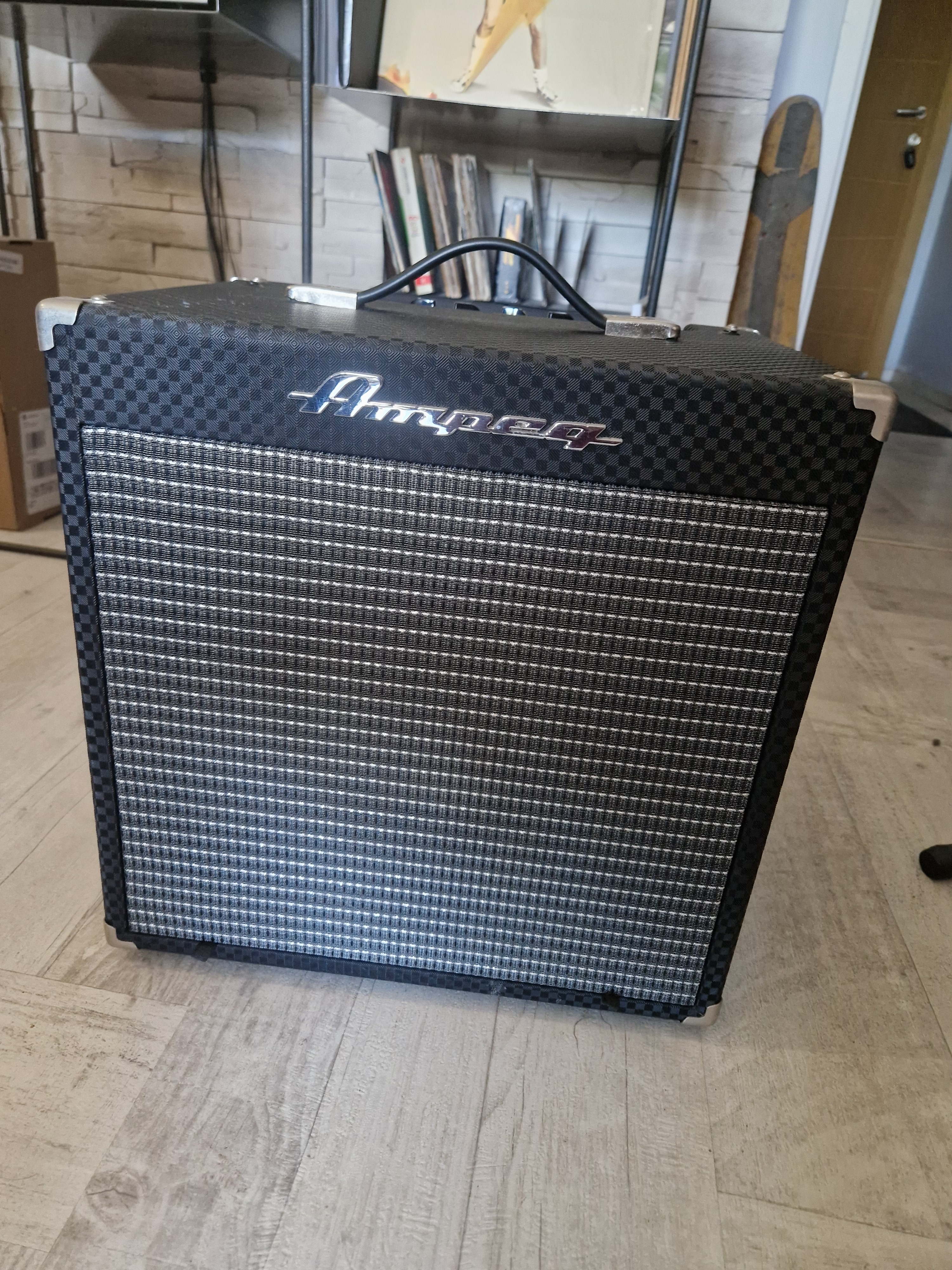 Vend ampli Ampeg 