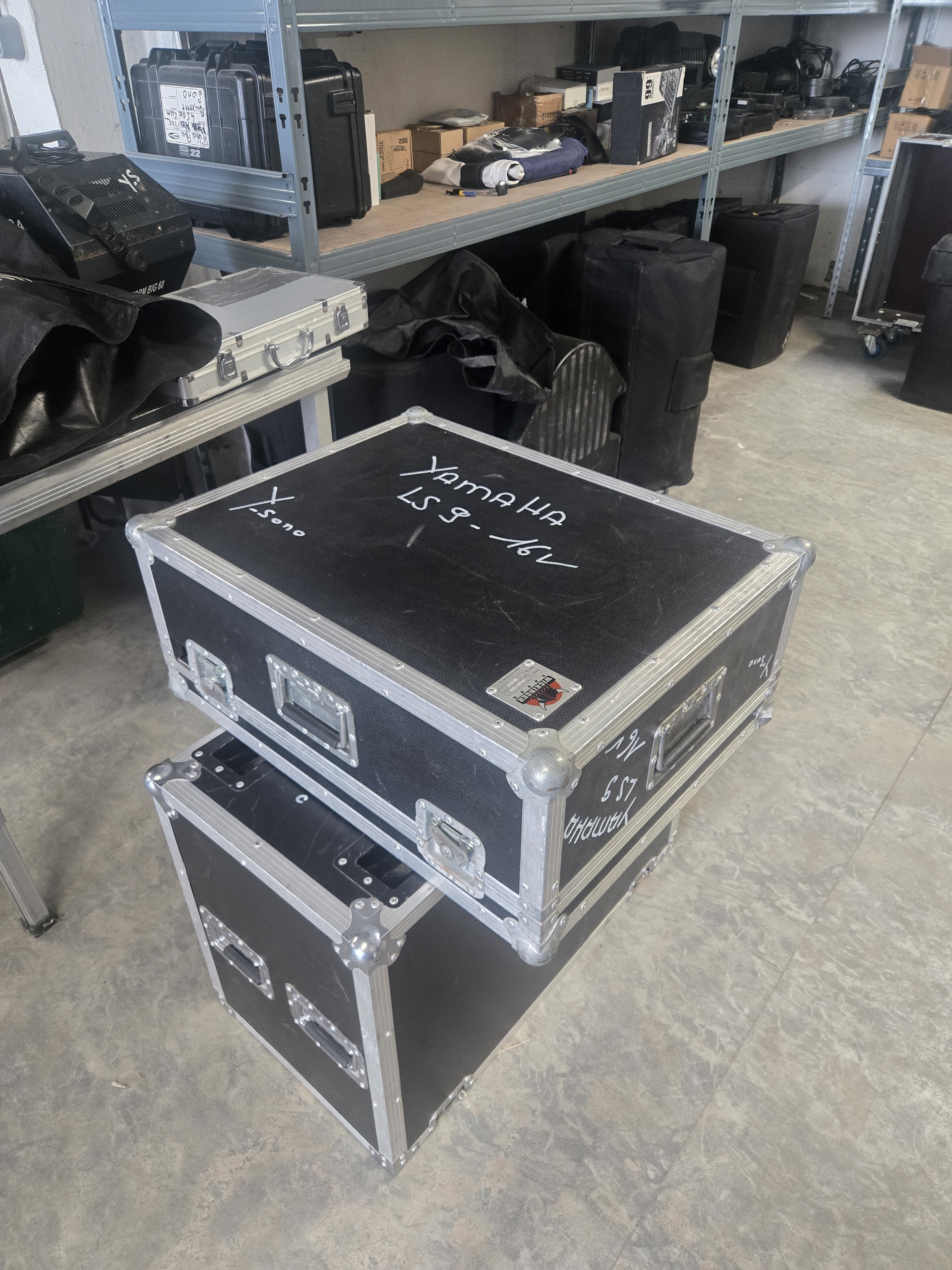 Vend console yamaha ls9-16