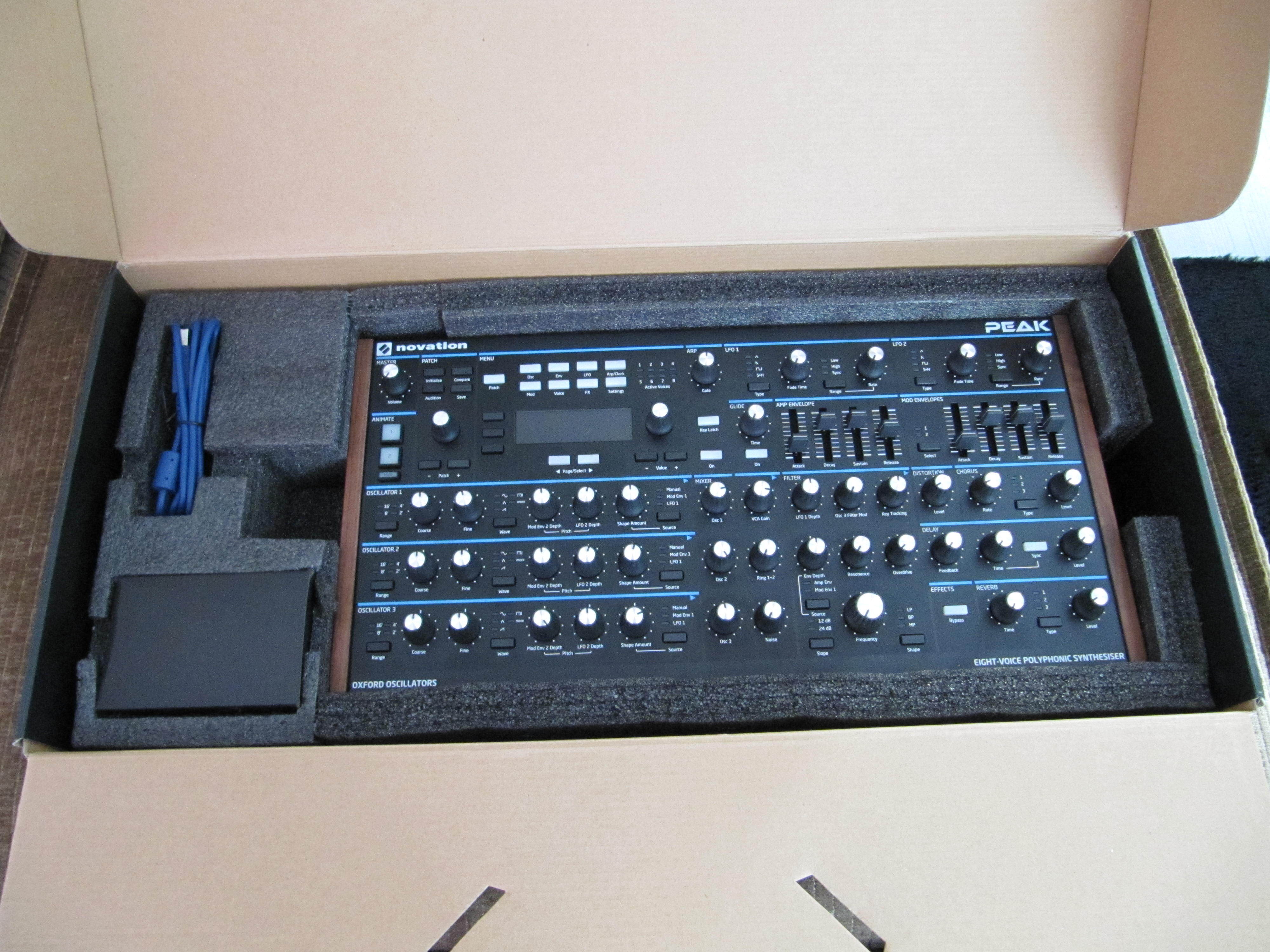 Vends Novation Peak en excellent état, 1ère main. 