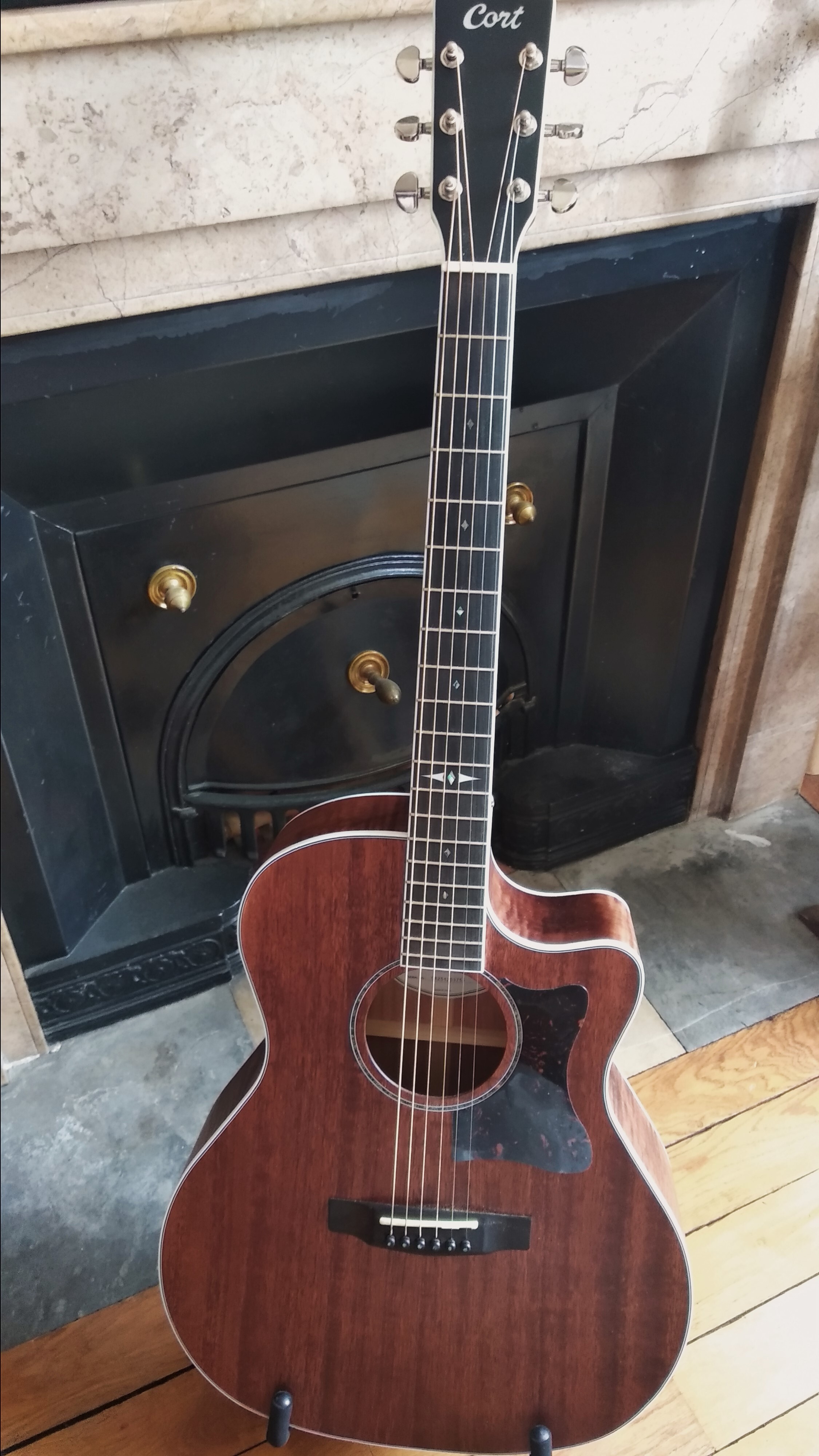 Vends Cort GA5F-FMH tout acajou électroacoustique 