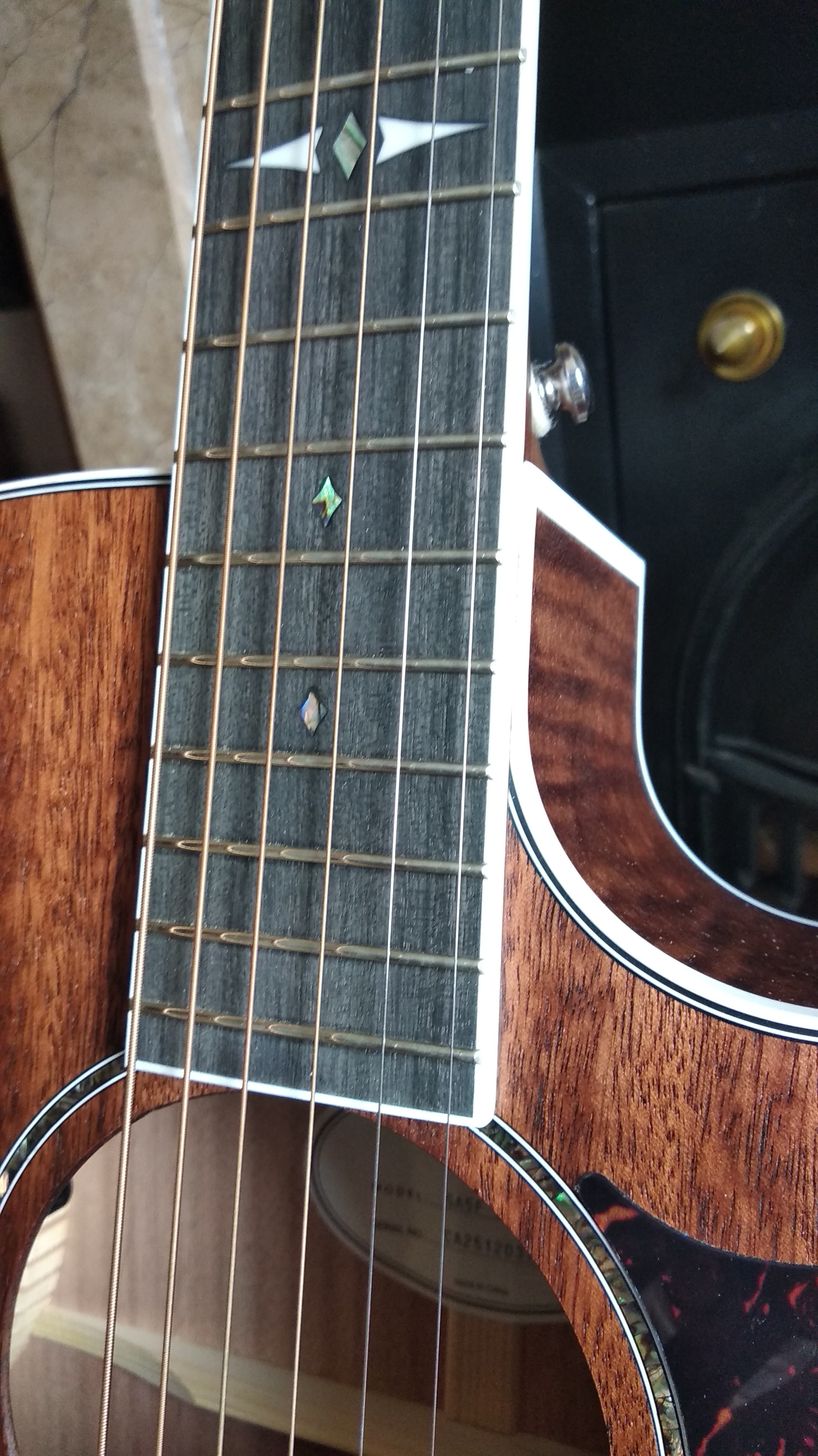 7 Détail neck
