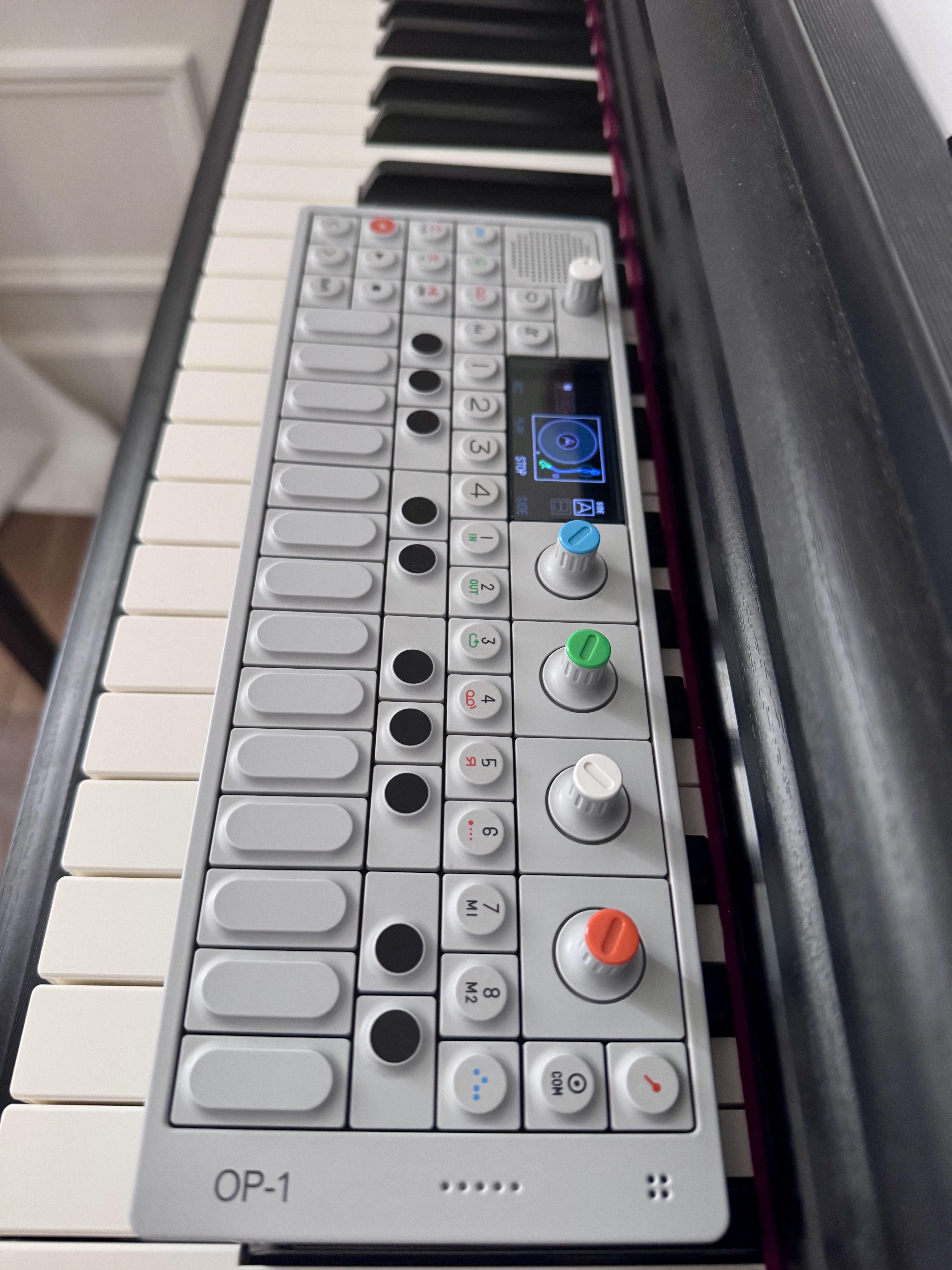 Teenage Engineering OP-1 (99879)