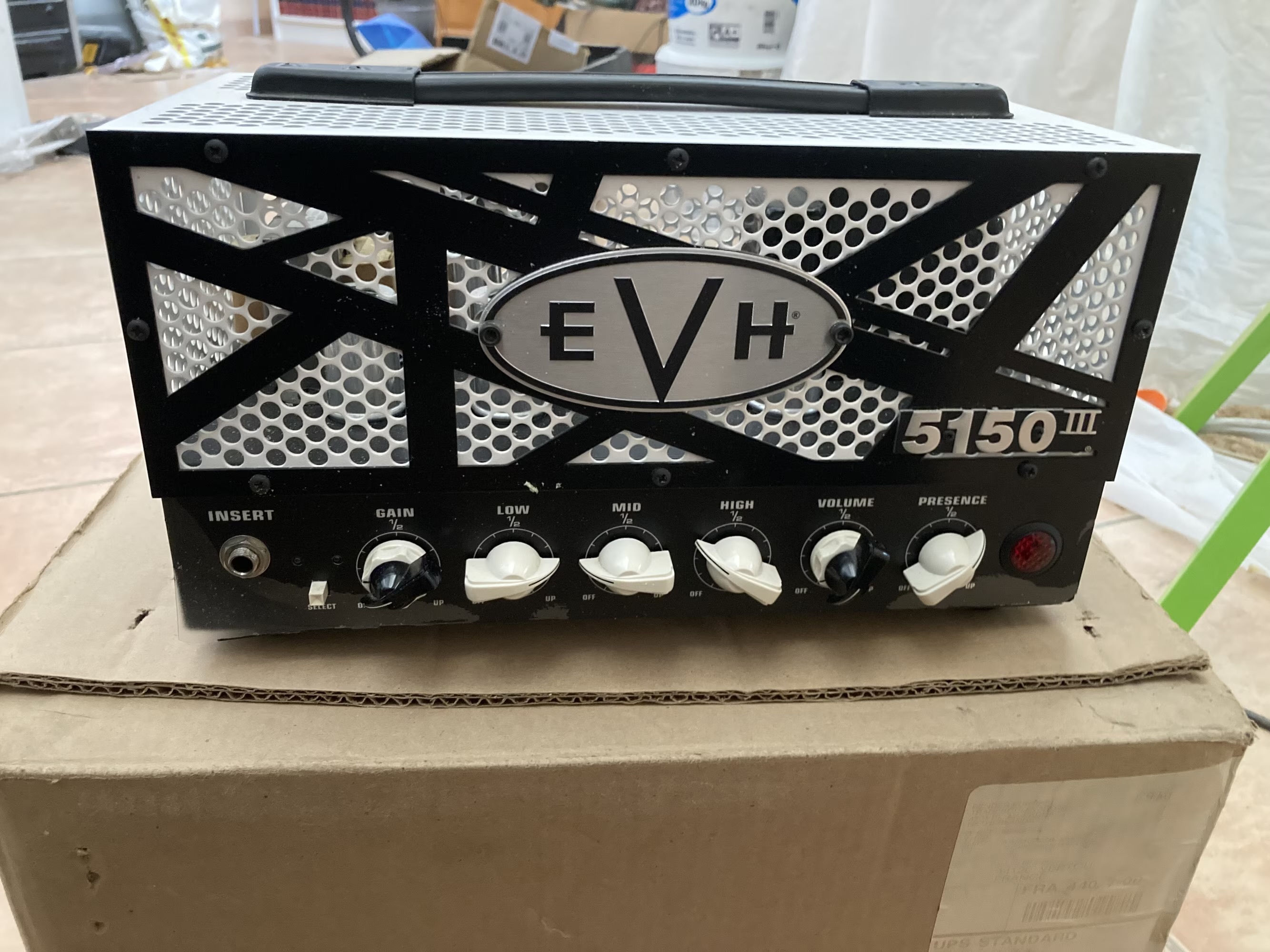 Vends lunchbox EVH 5150 15w