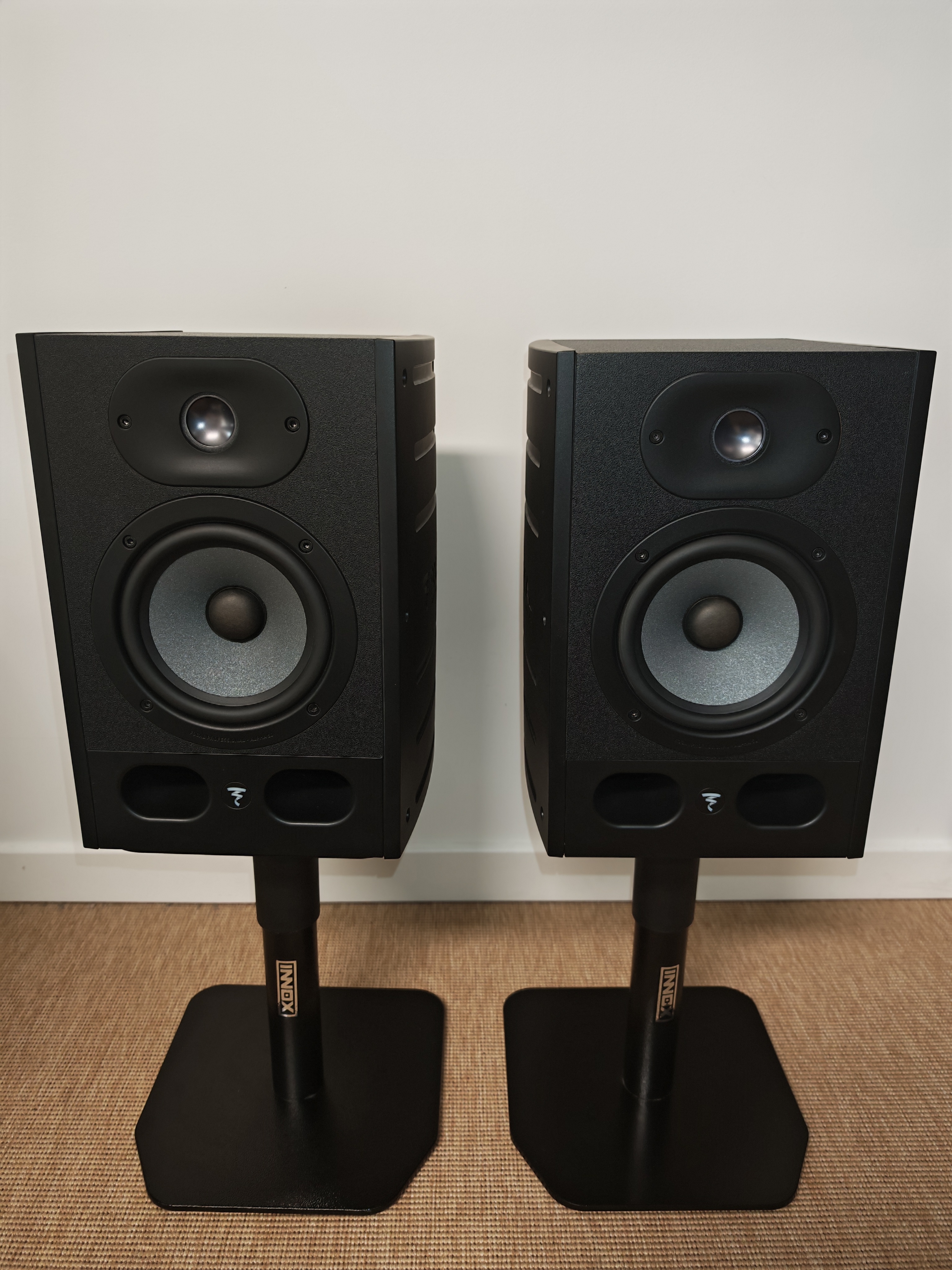 Focal Alpha 50 - La paire avec pieds