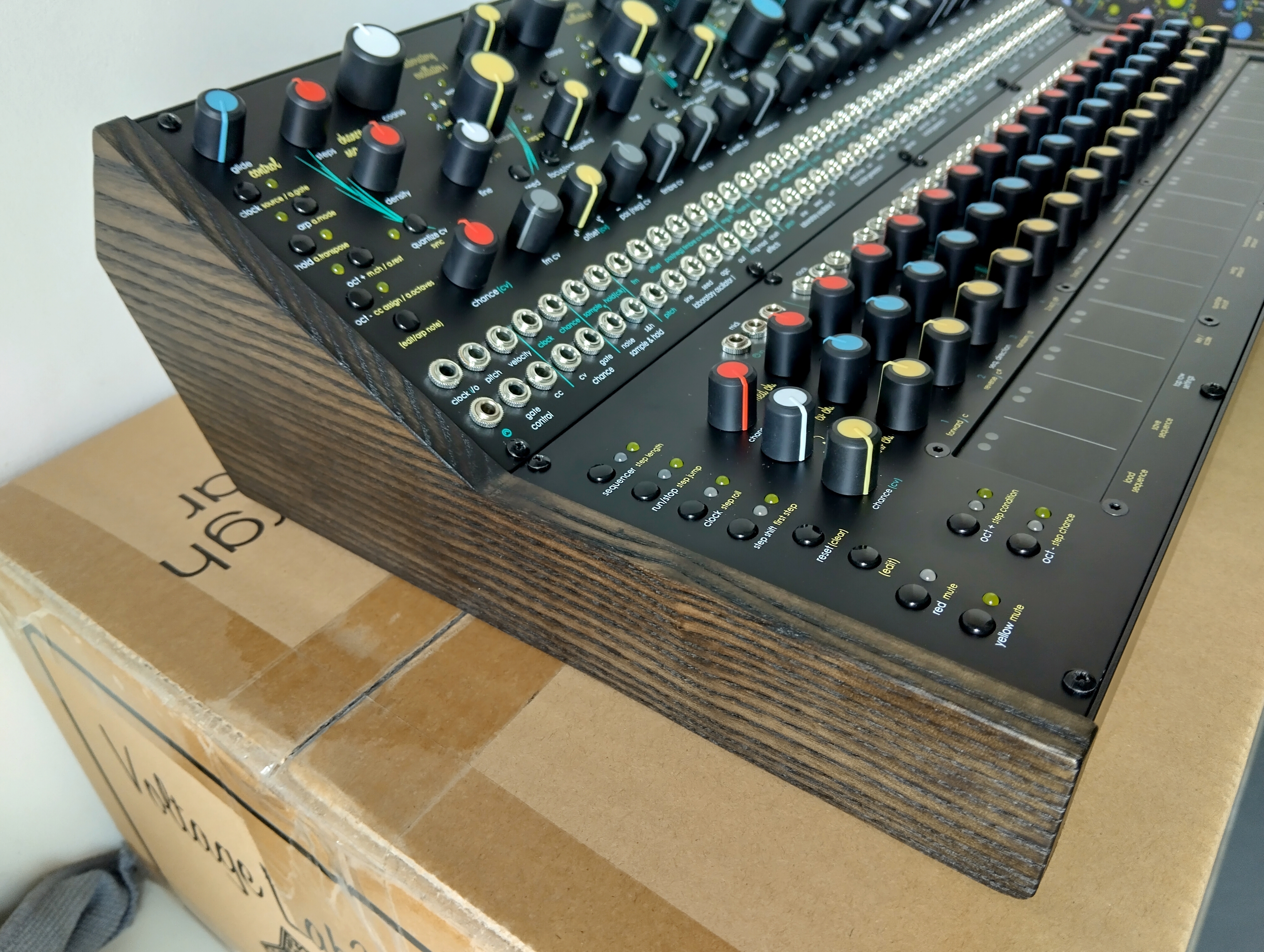Pittsburgh Modular Voltage Lab 2 (94519)