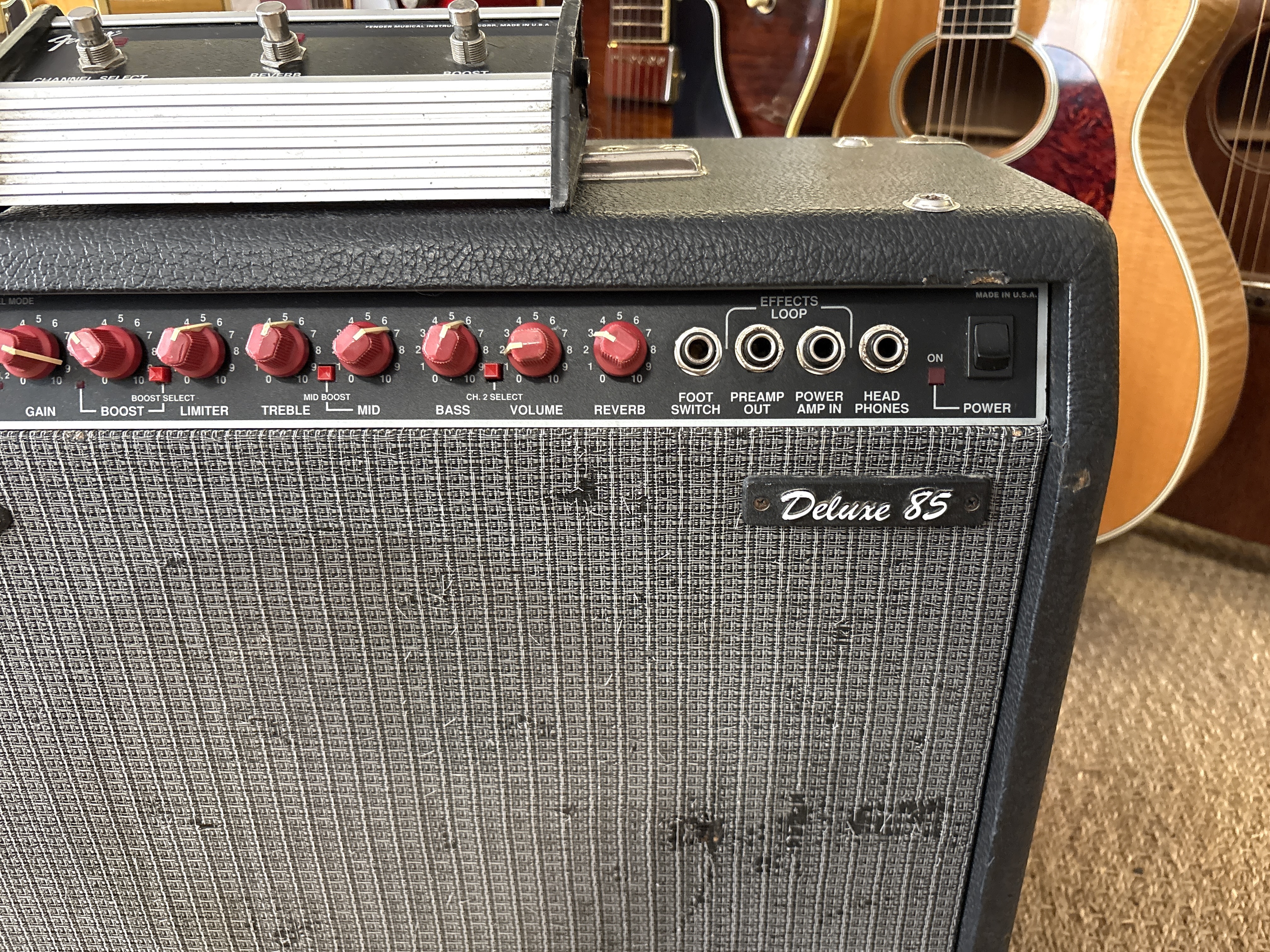Fender Deluxe 85 (58779)