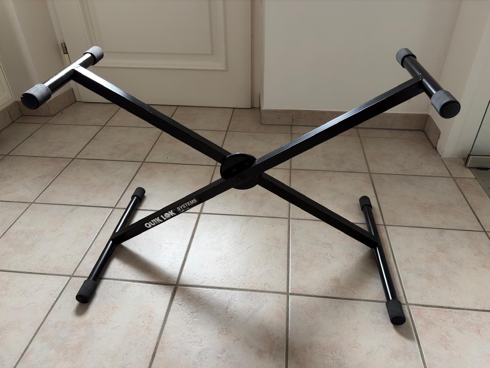 pied quiklok position assis