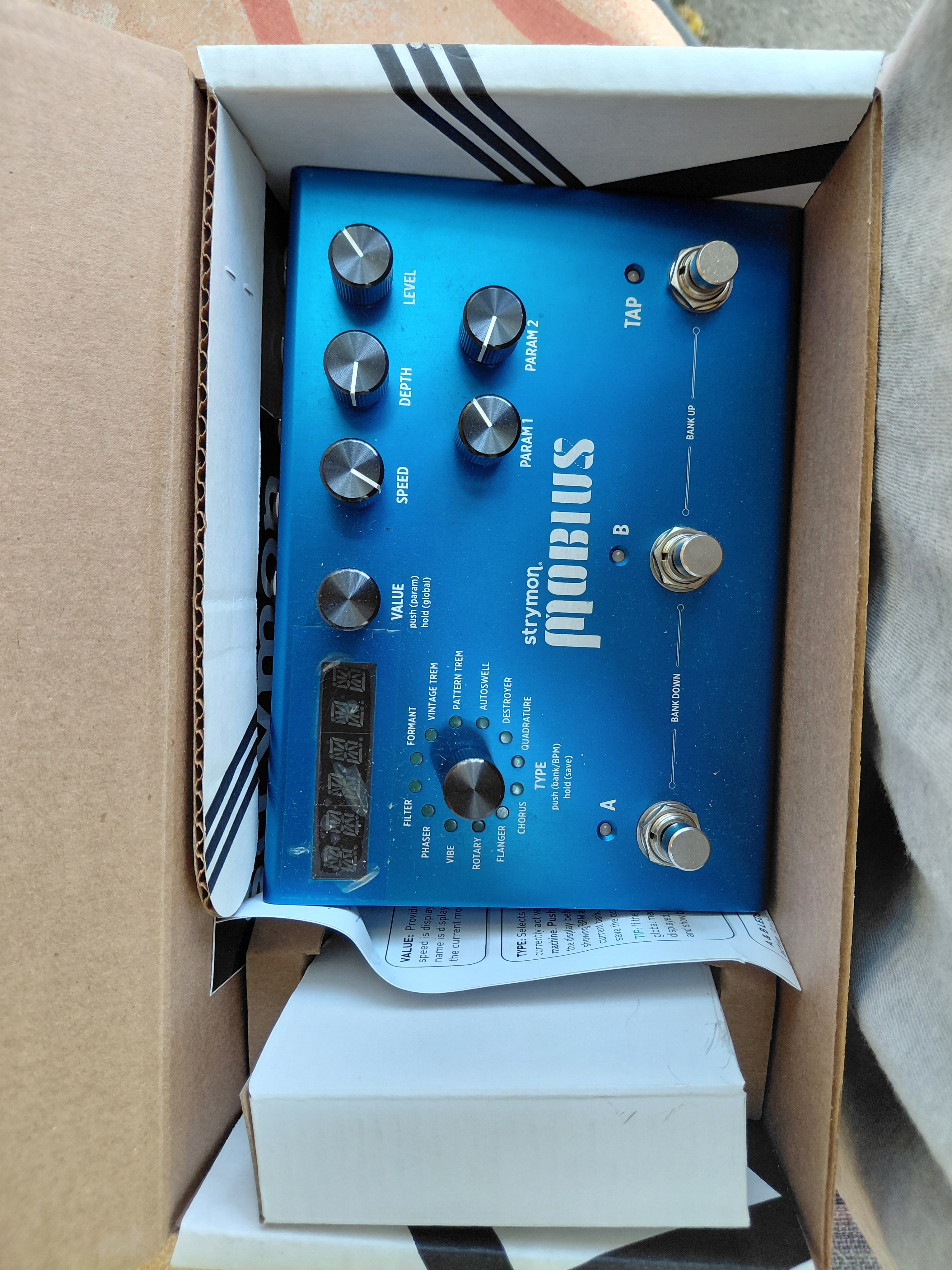 Vends Strymon Mobius