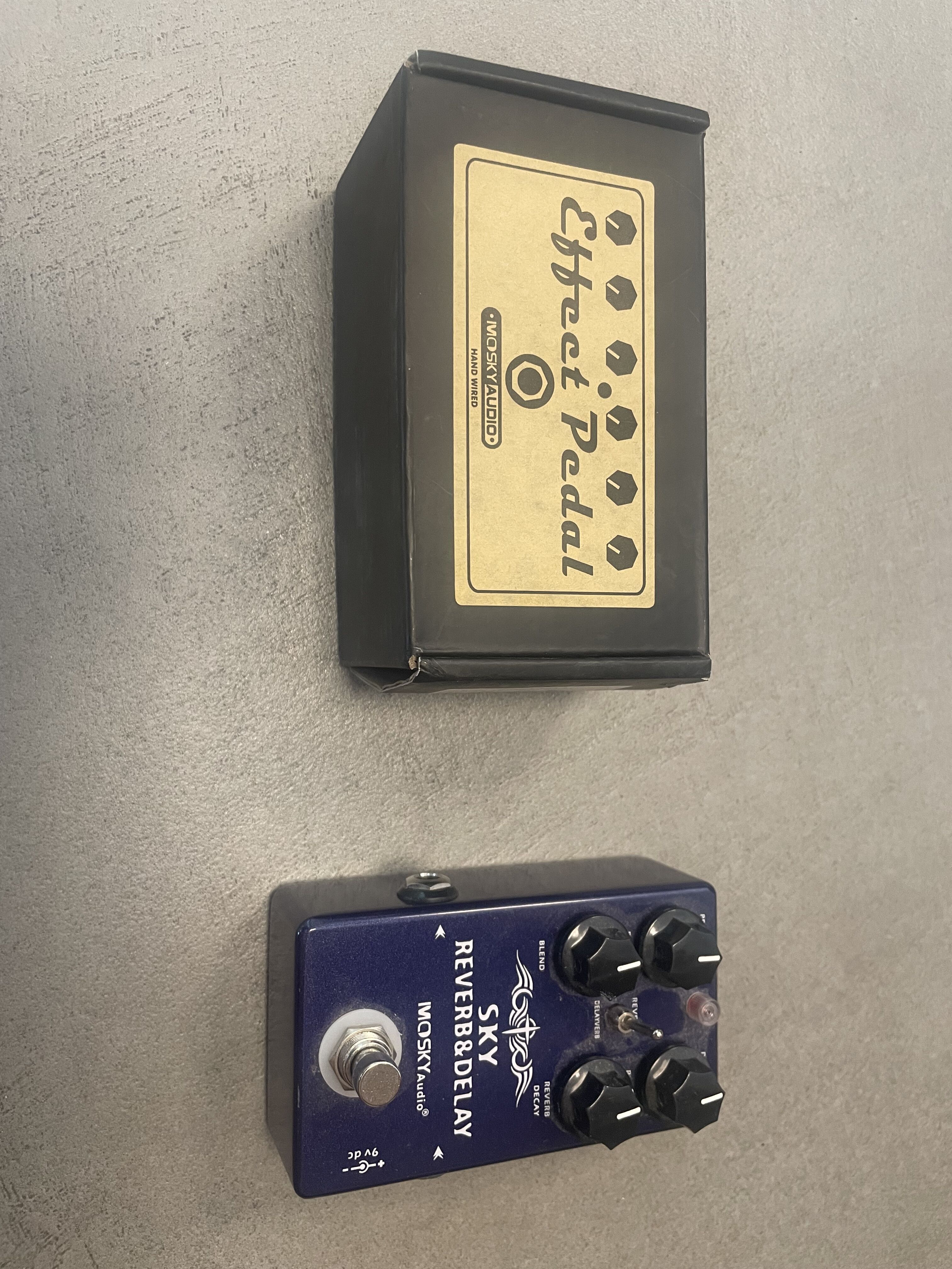 Vends pédale reverb delay mosky sky