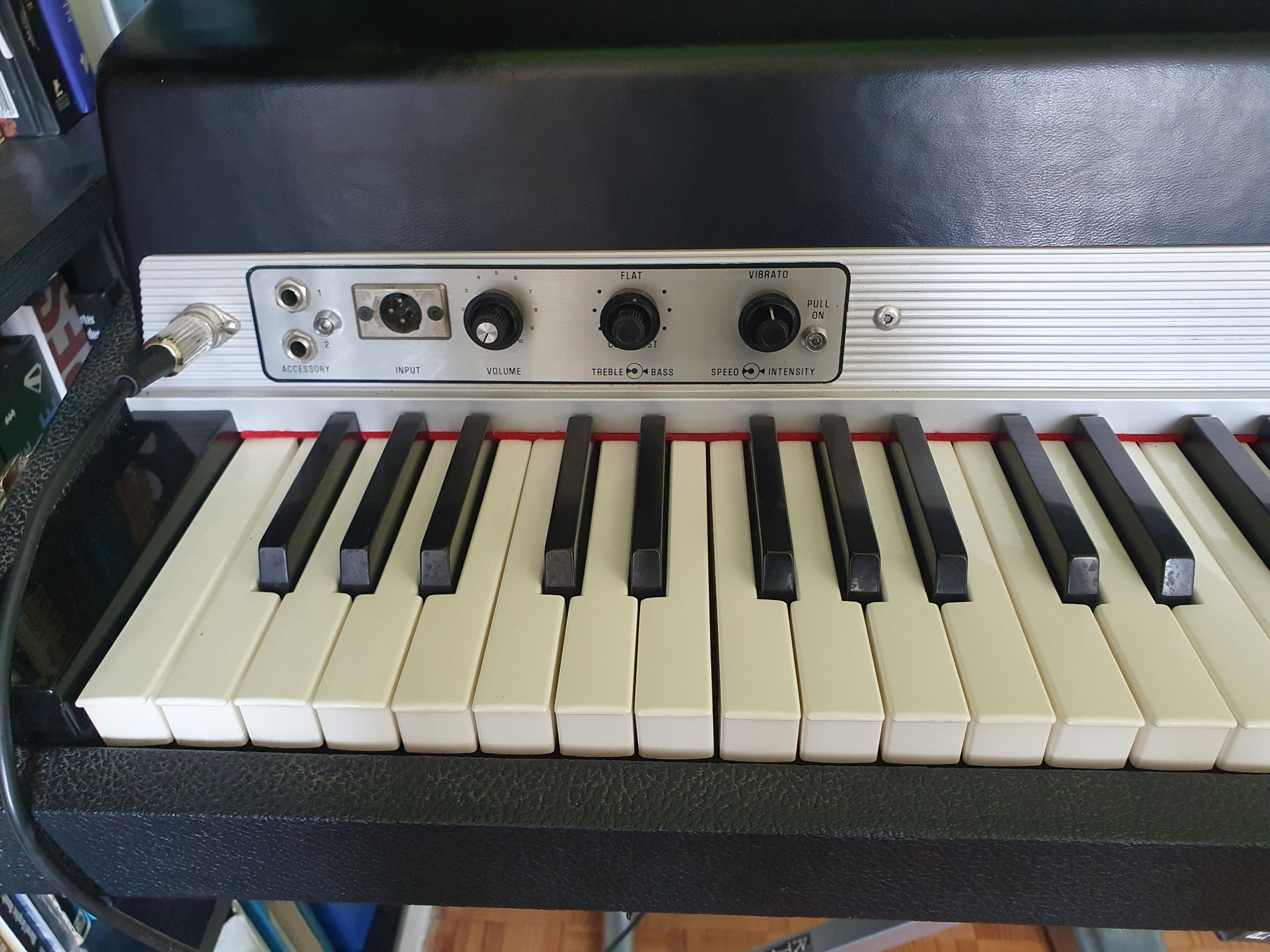 Rhodes Mark I Suitcase 73 (96943)