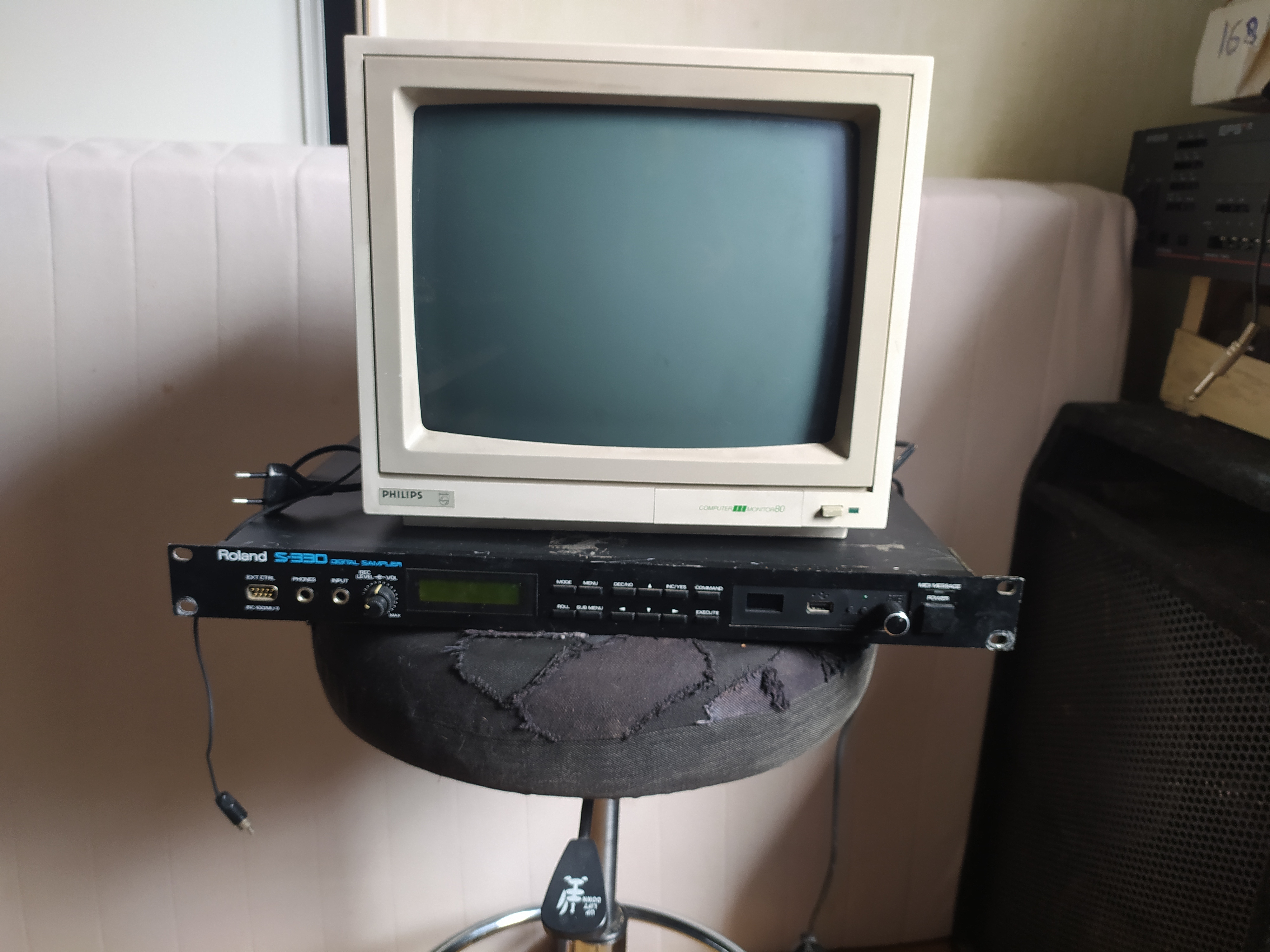 Roland S330 + Gotek + Ecran + Disquettes