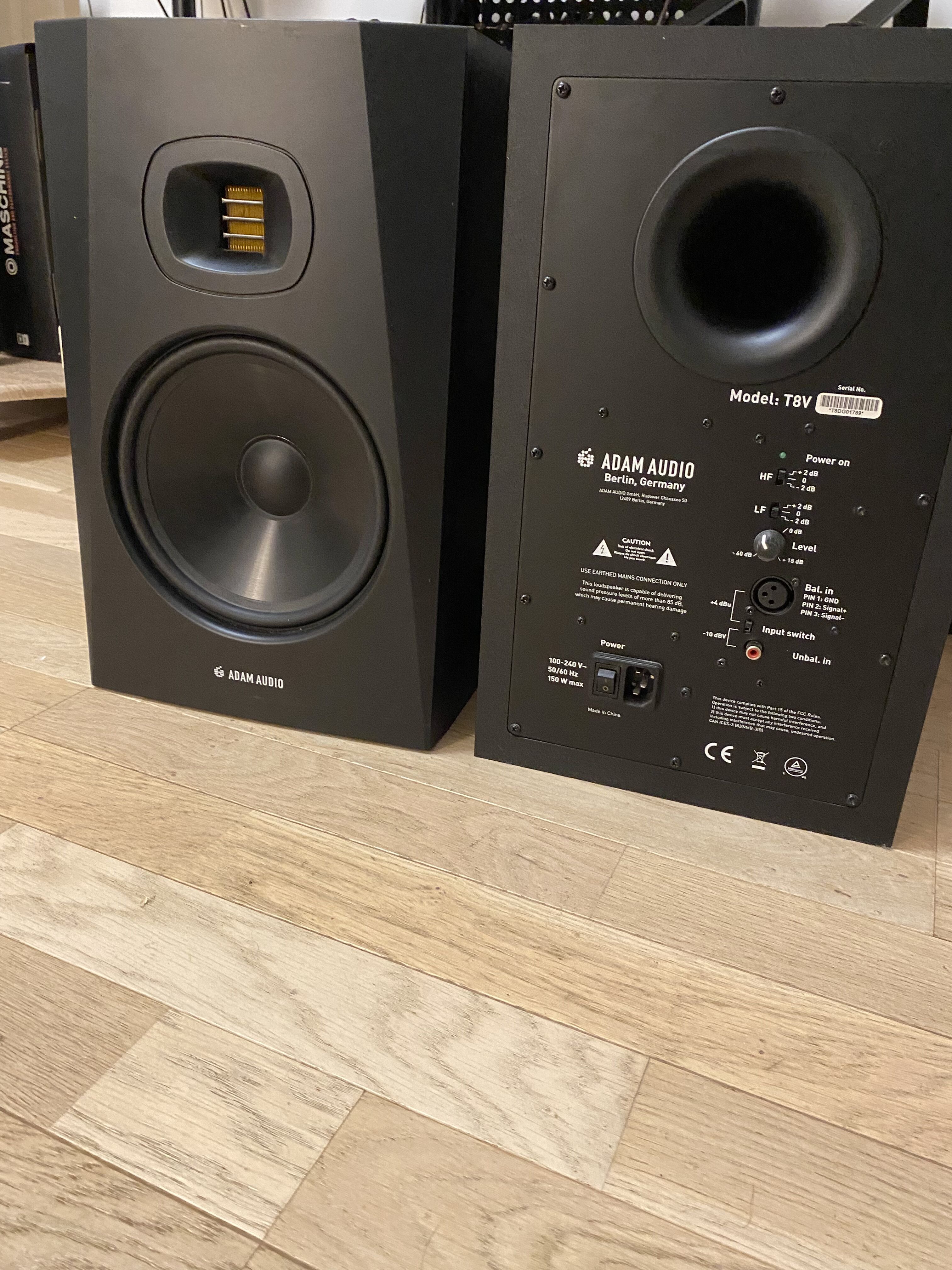 PAIRE ADAM AUDIO T8V