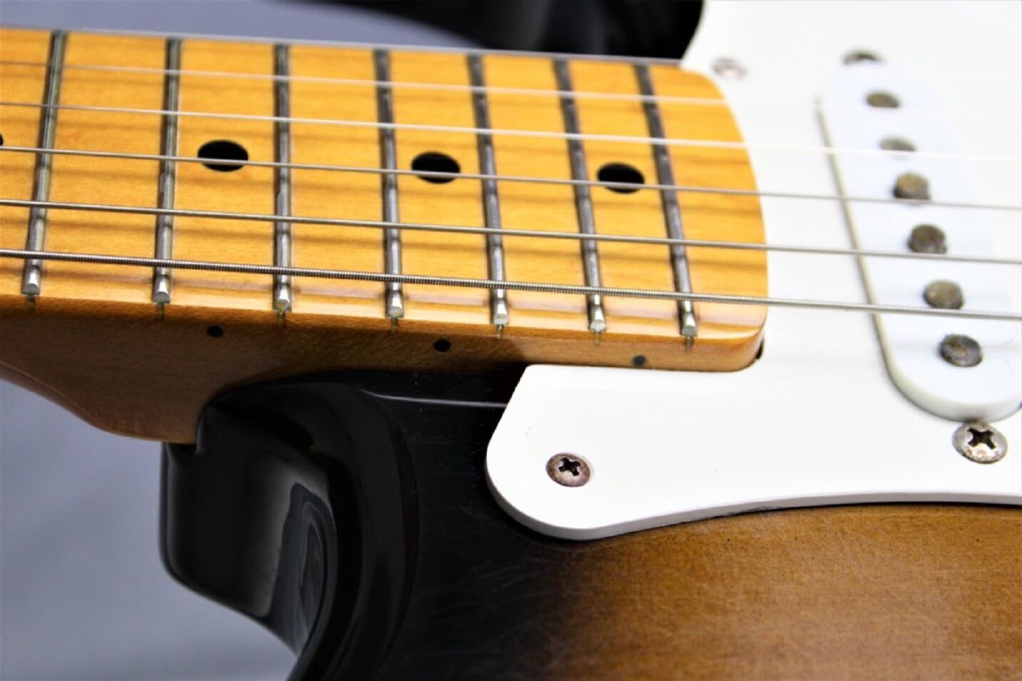 fender-stratocaster-st-4052659