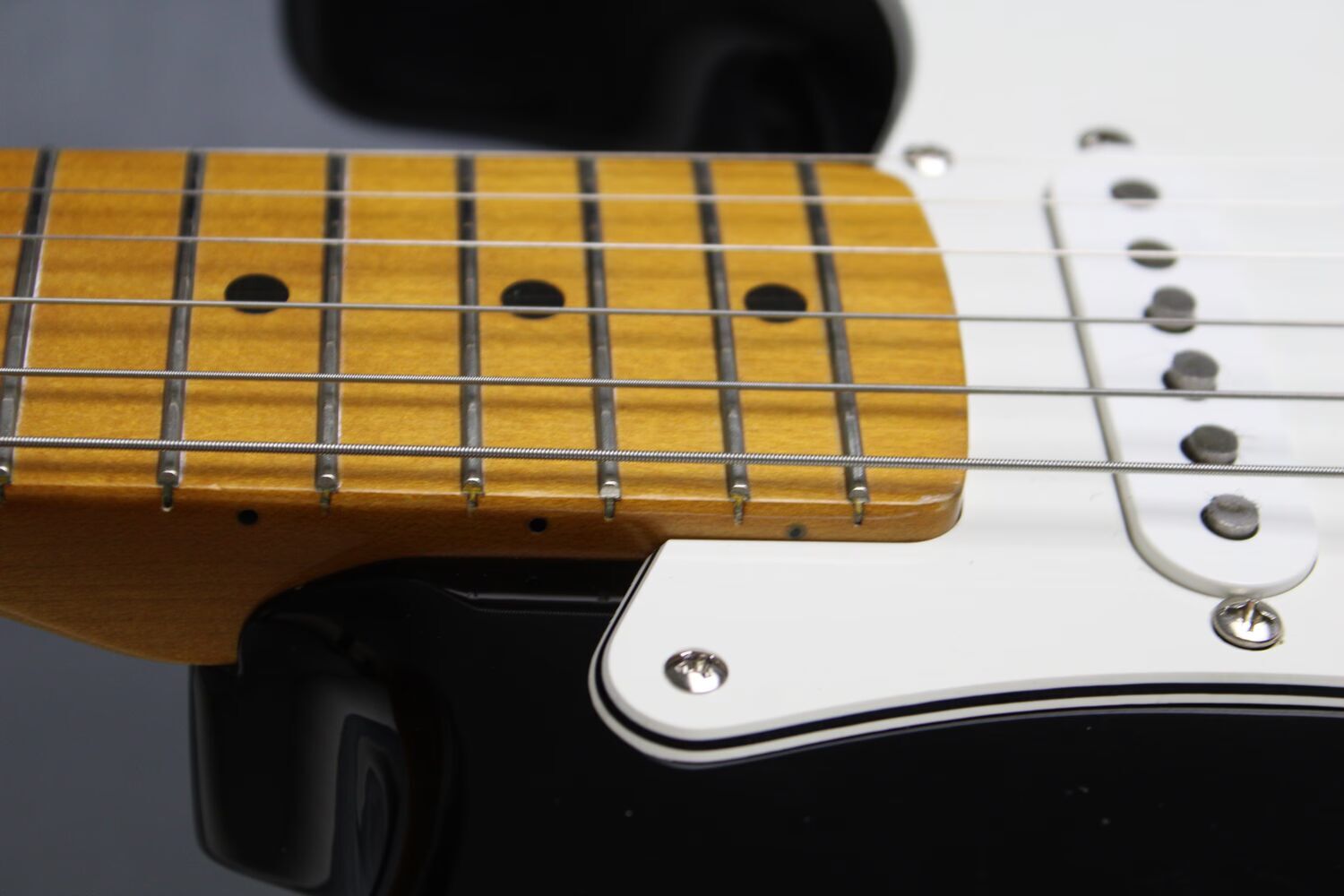 fender-stratocaster-st-4735414