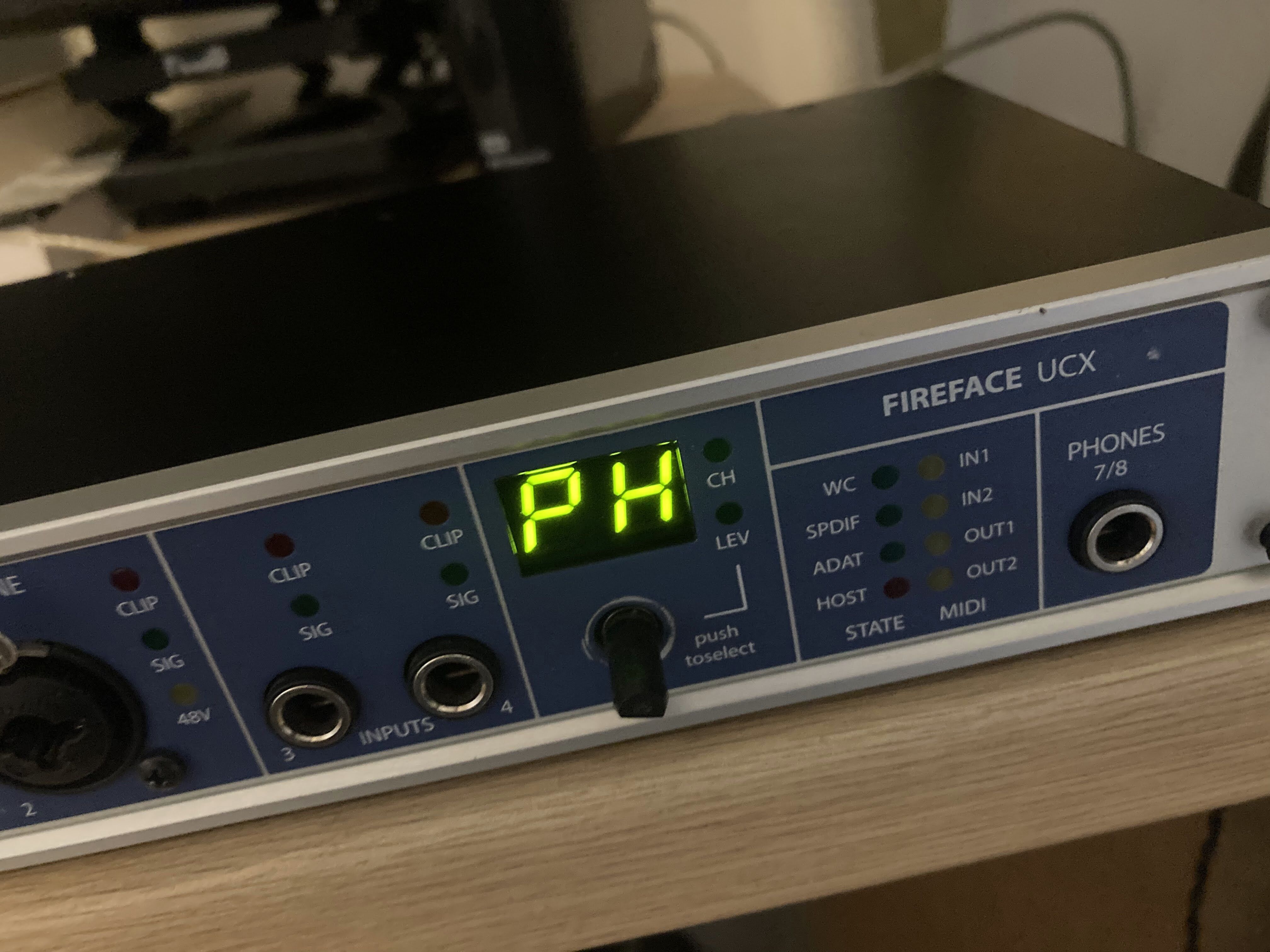 Vends interface audio RME Fireface UCX