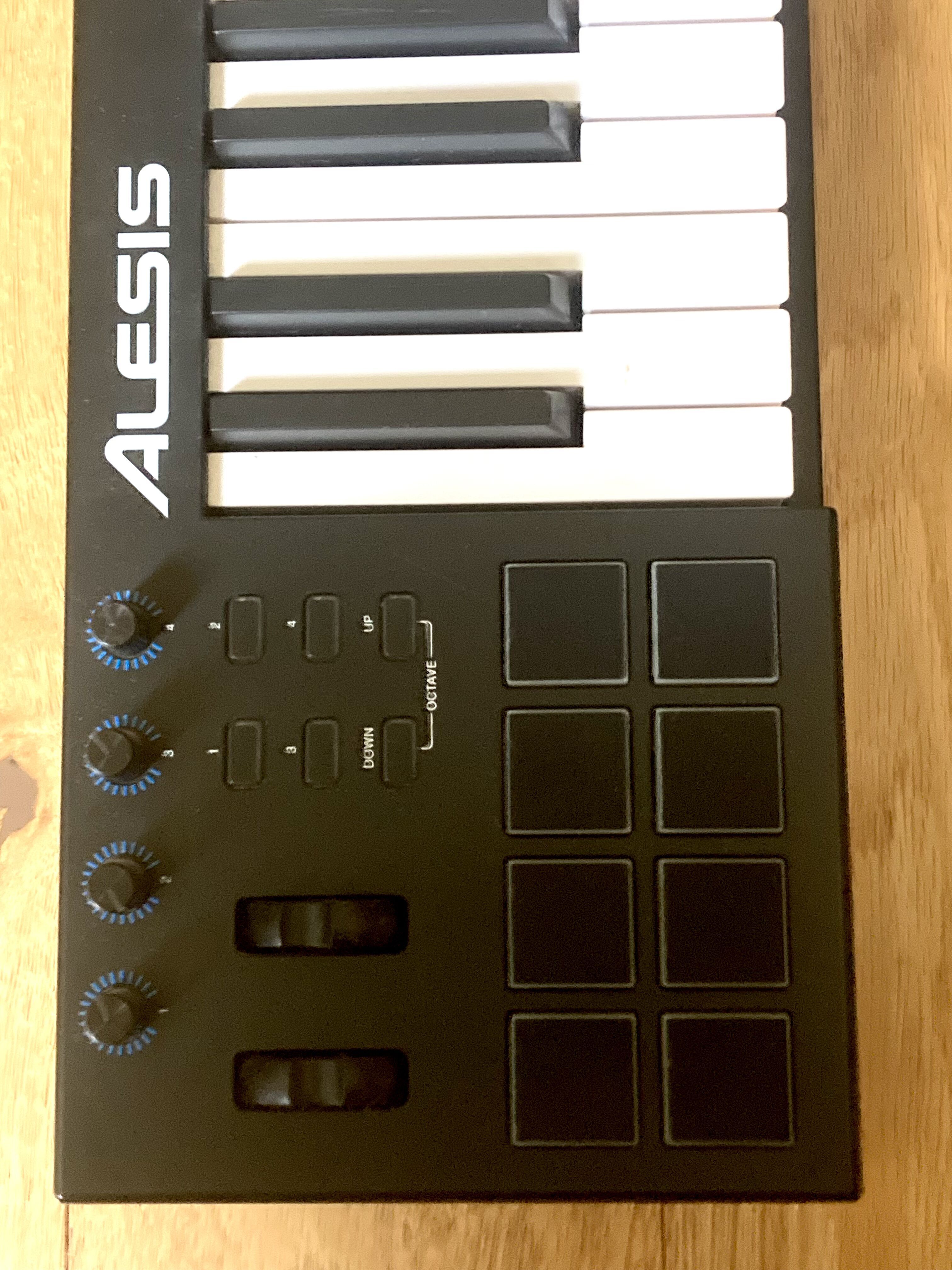 Alesis V49 - Clavier maître MIDI 49 touches