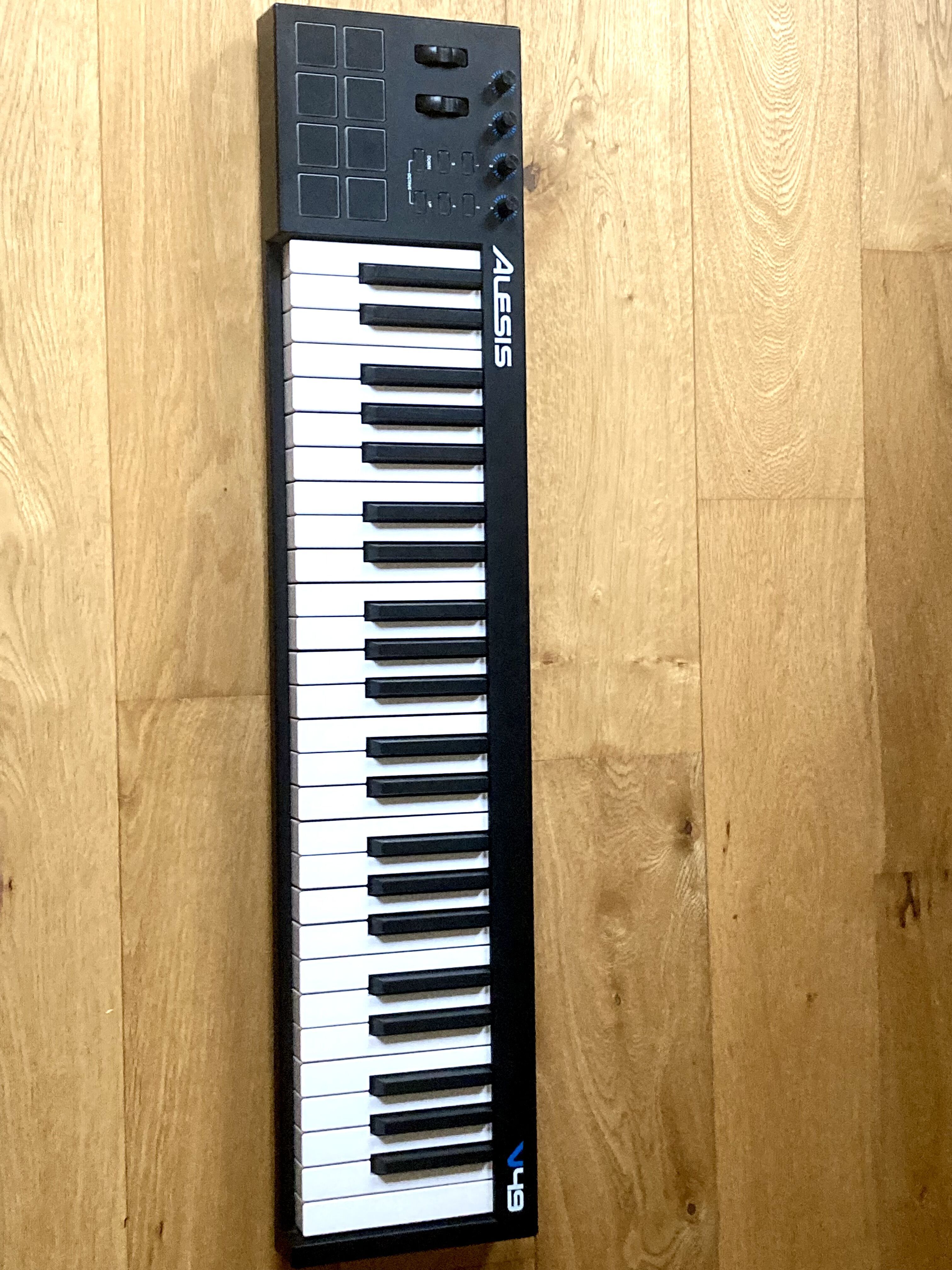 Alesis V49 (25932)