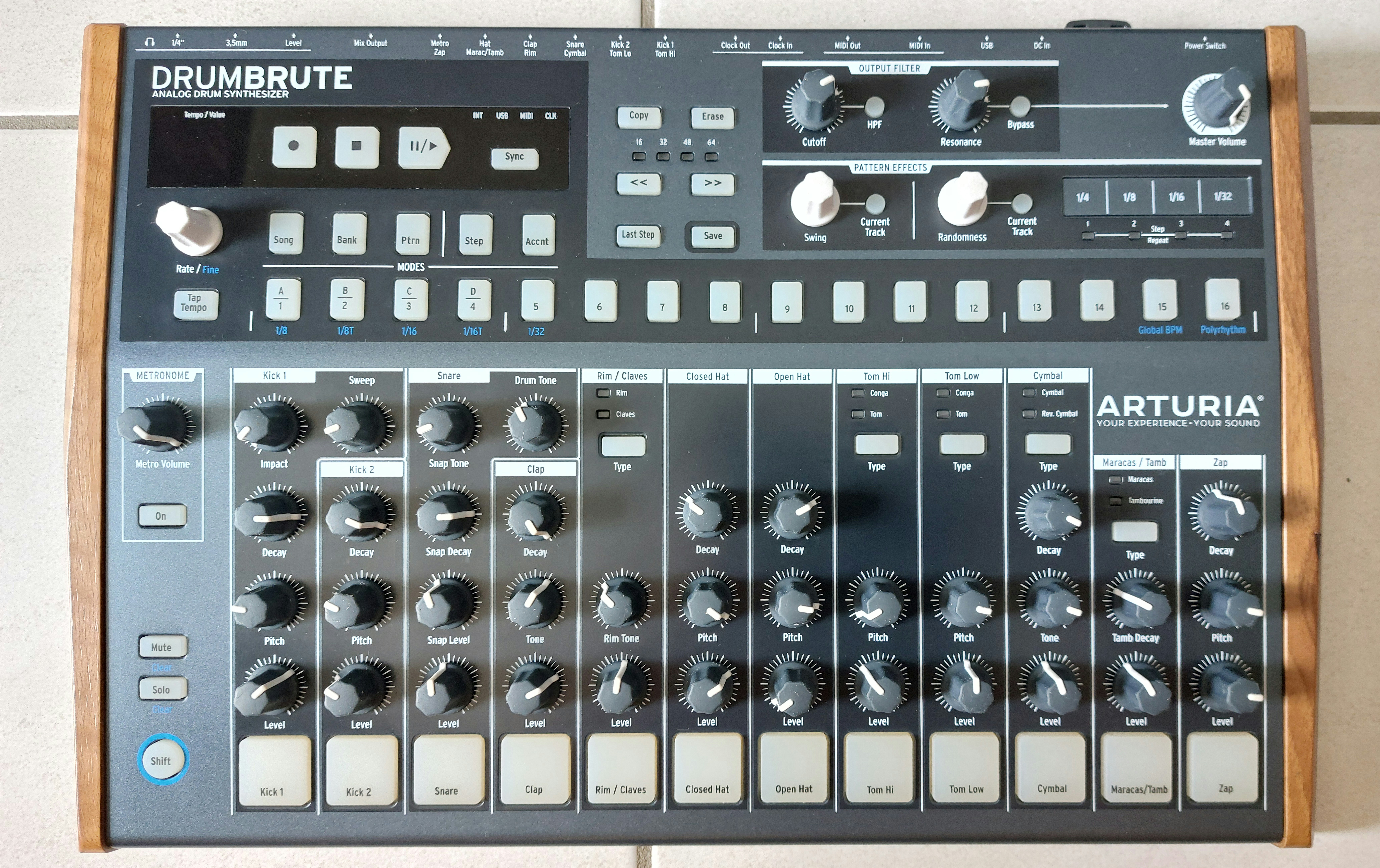 Arturia - DrumBrute