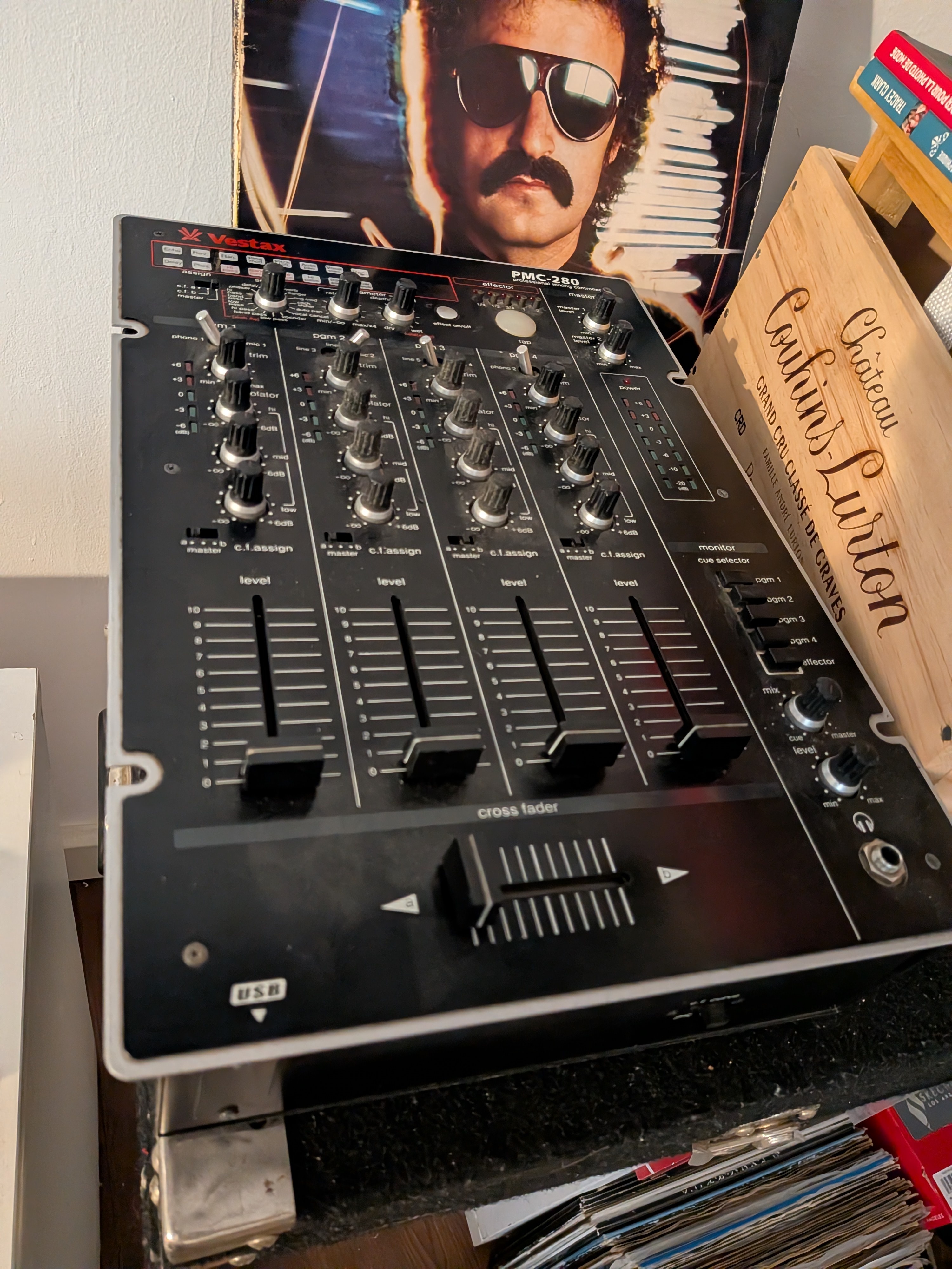 Vends table de mixage PMC-280 VESTAX 4 voies