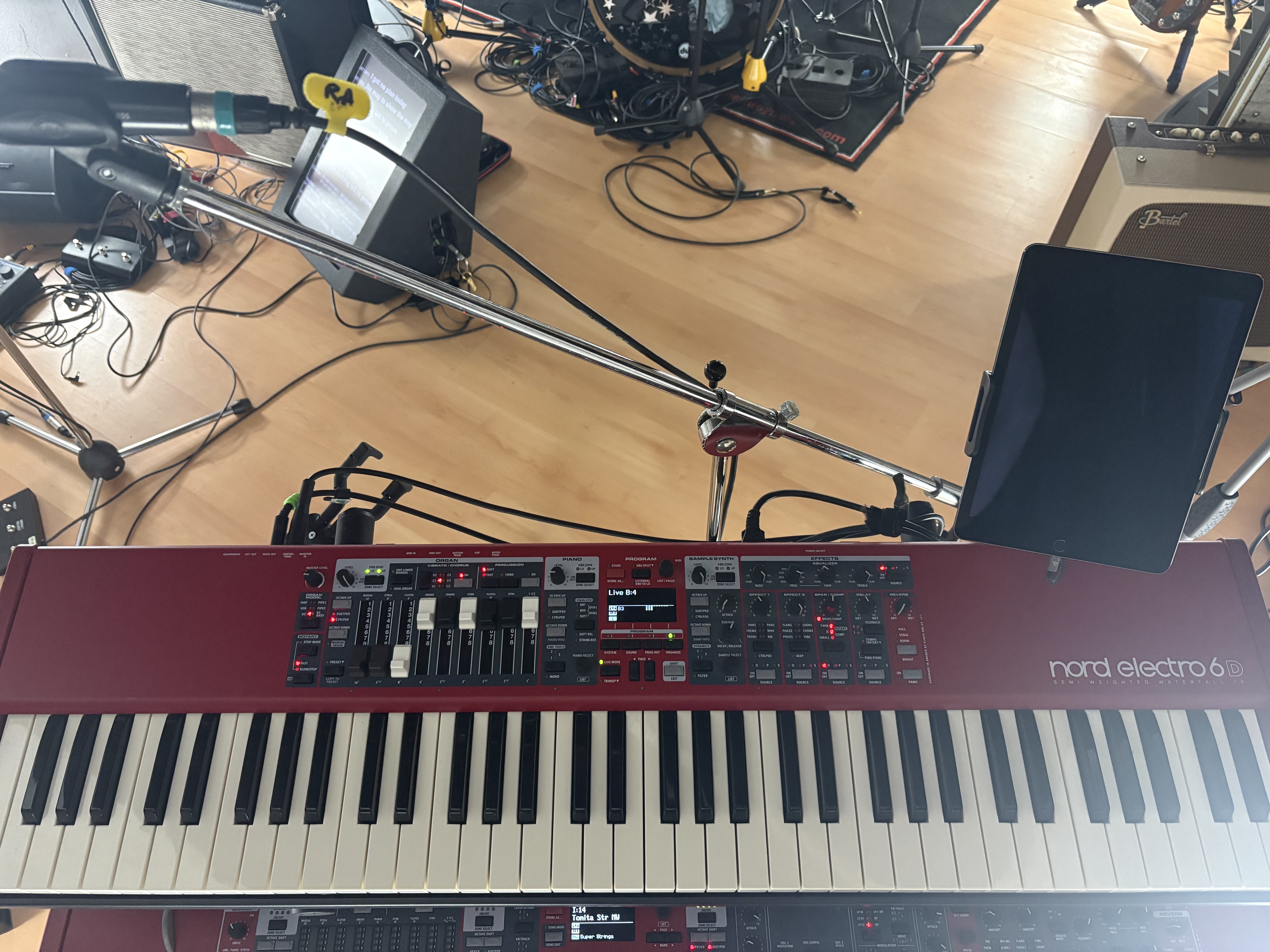 Vends Nord electro 6D 73 touches