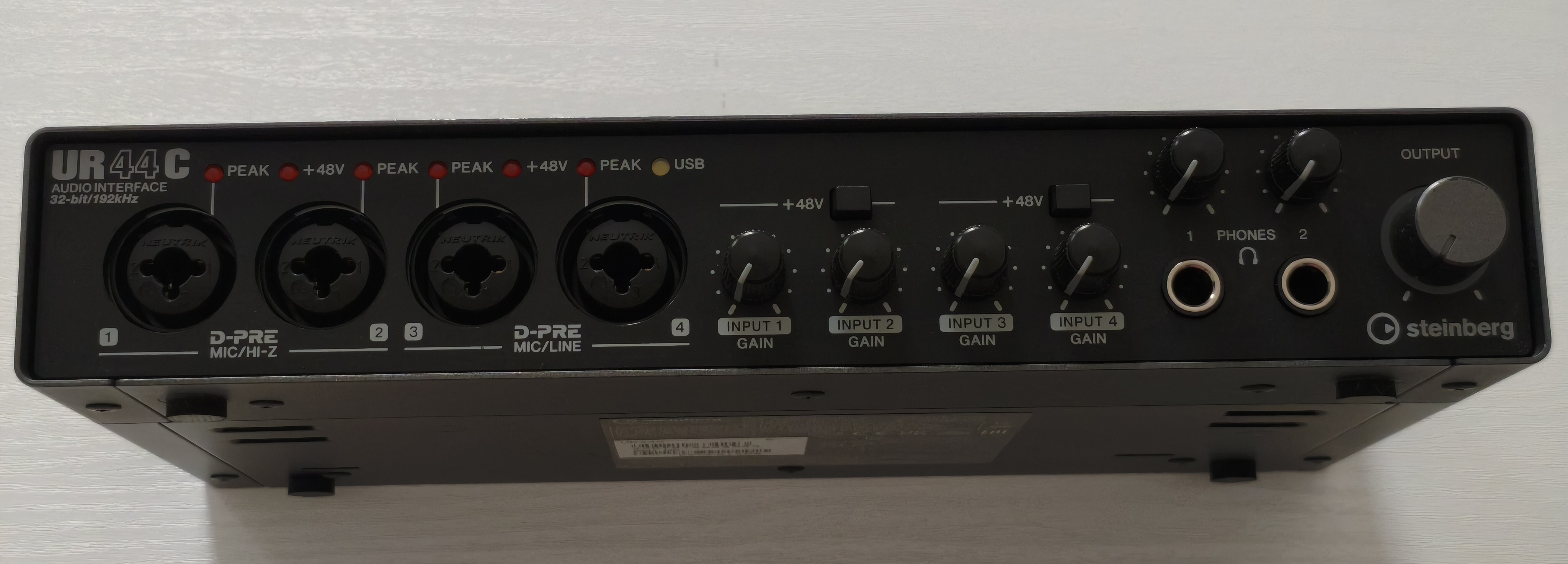 VENDS STEINBERG UR44C