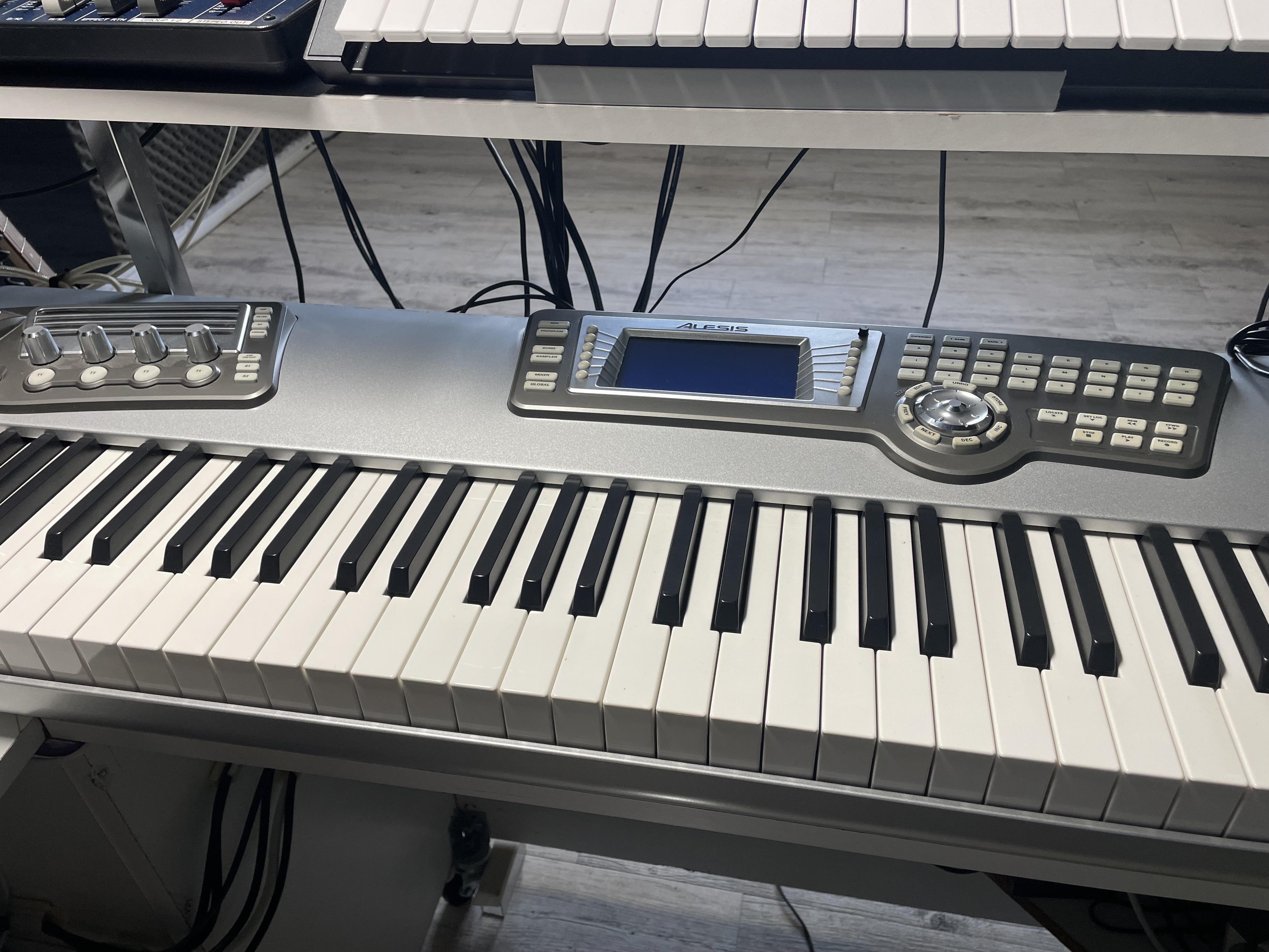 Vends ou échange Alesis fusion 8Hd 