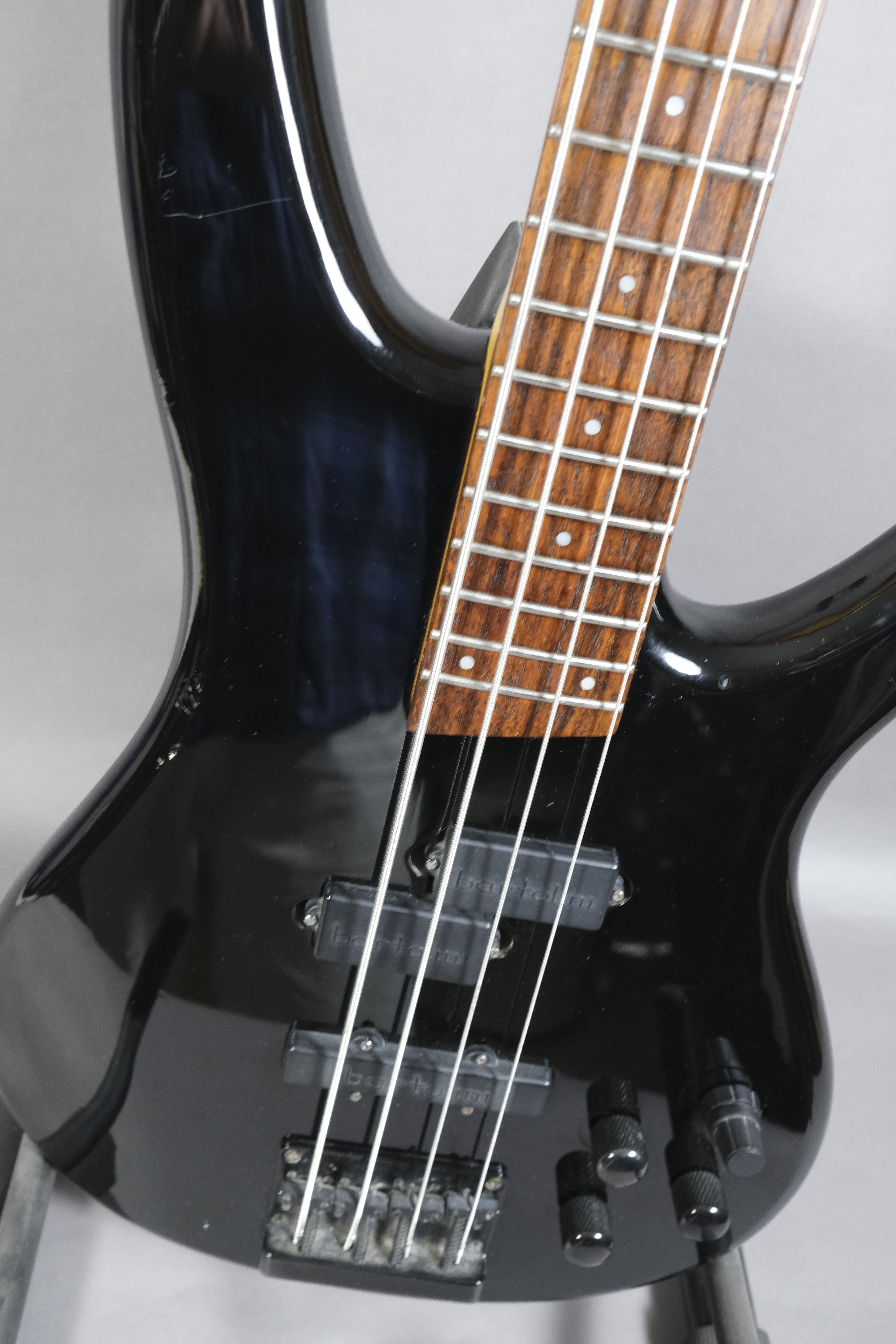 Basse Ibanez SR500m 1992 (Corée) upgradée, en superbe état 