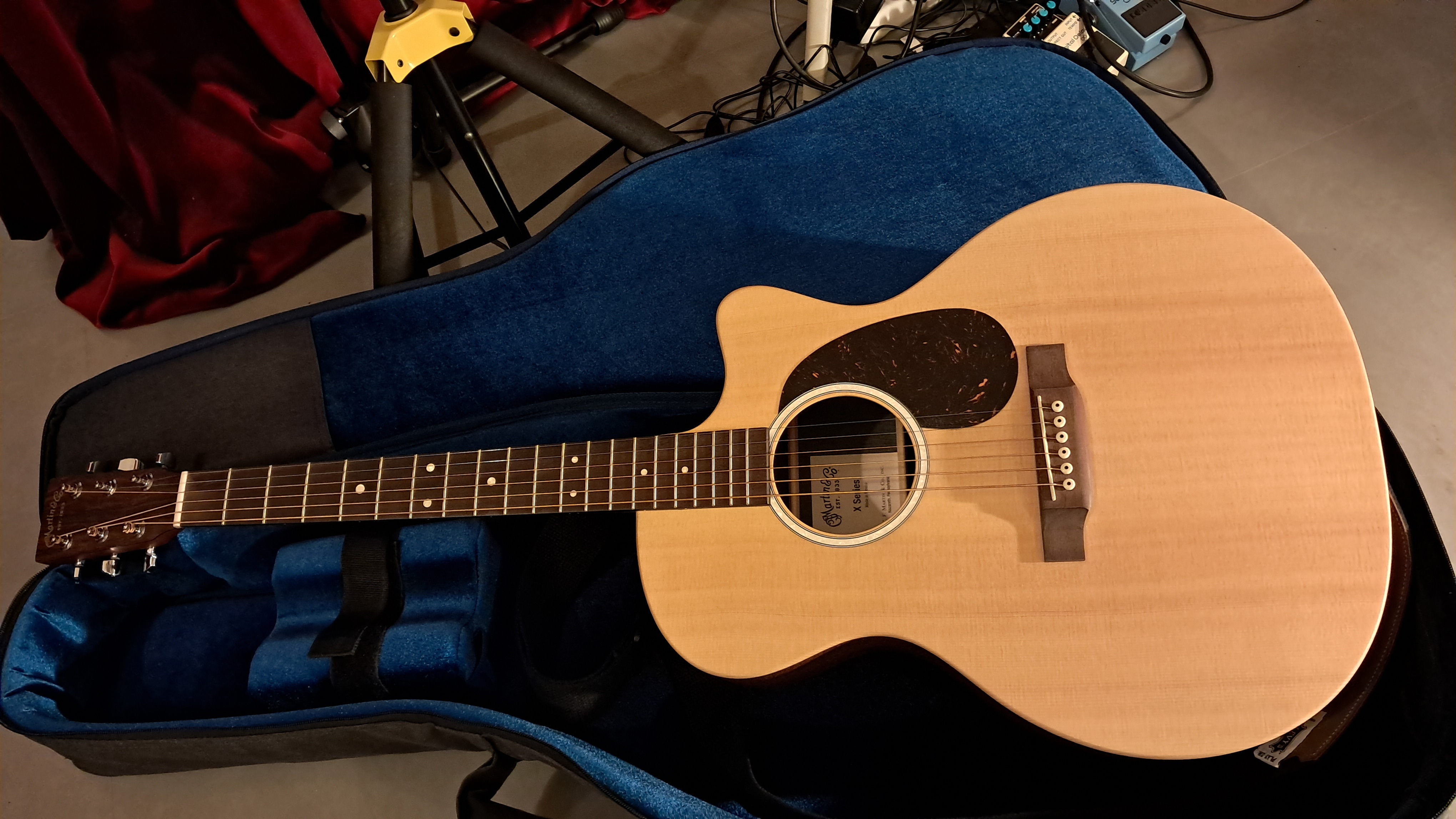 Vends guitare Martin électro-acoustique GPC-X2E MAHOGANY GRAND PERFORMANCE CW HPL ACAJOU - NATURAL