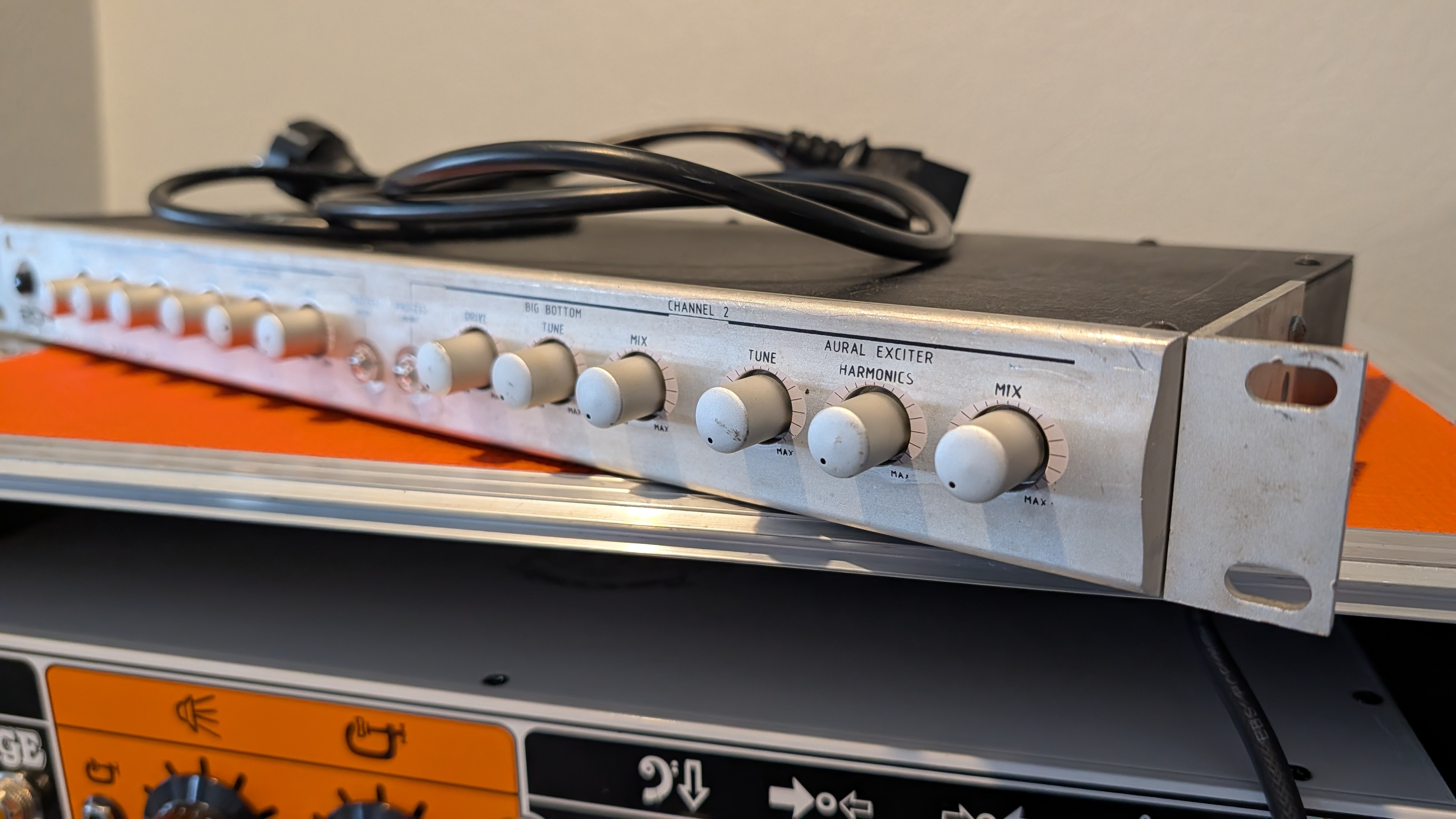 Aphex 204 Aural Exciter and Optical Big Bottom (64060)